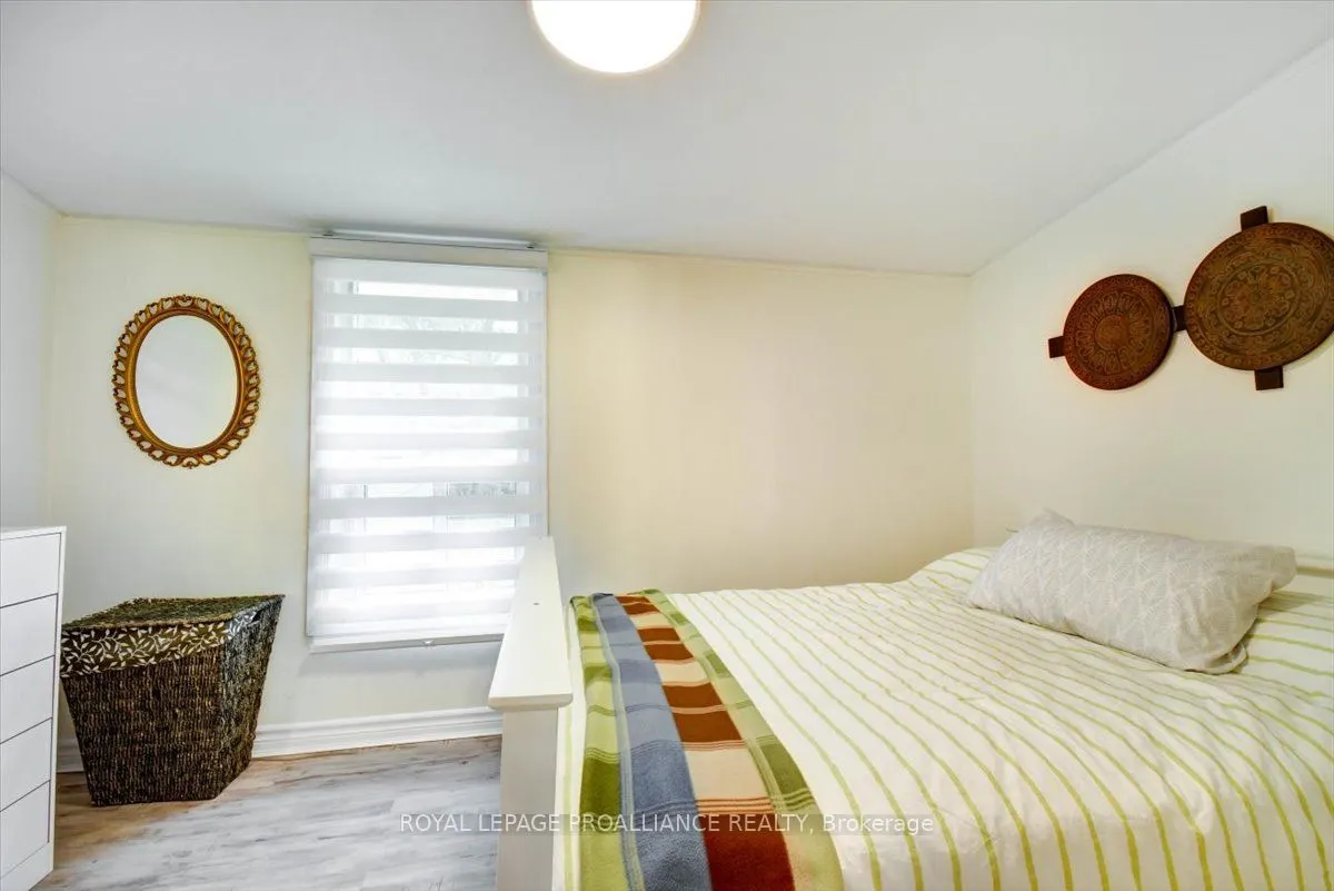 75 A & B Hughes Lane