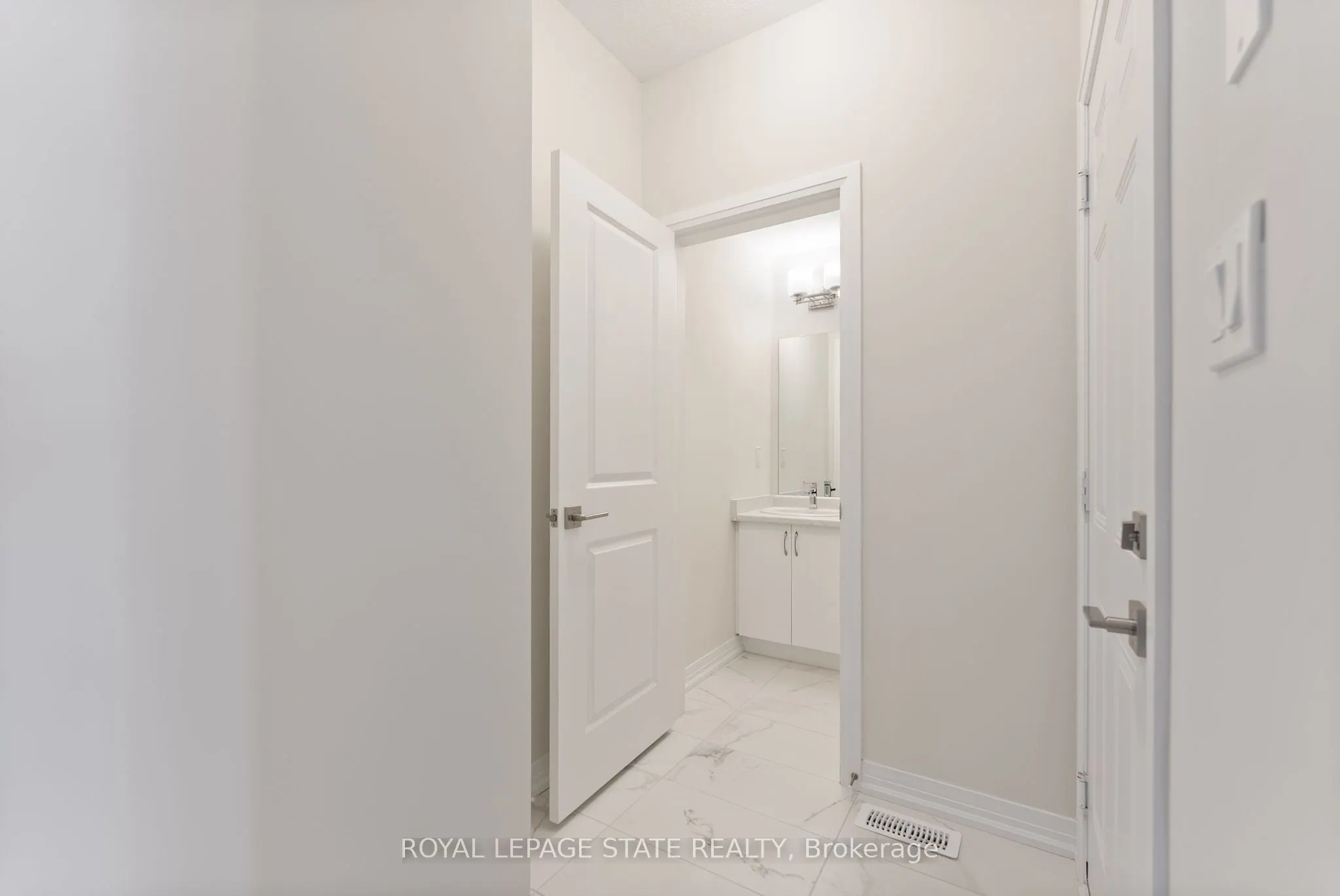 660 Colborne Street W, #26