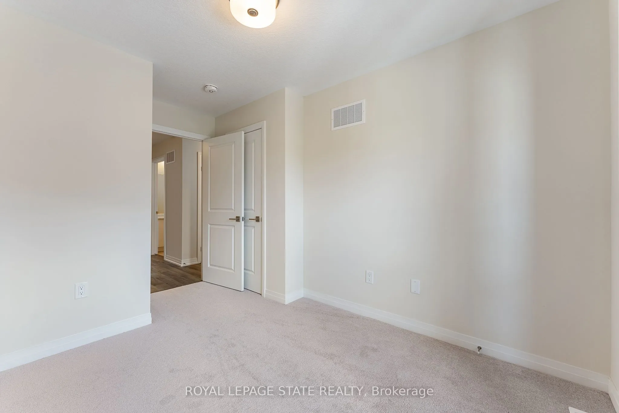 660 Colborne Street W, #26