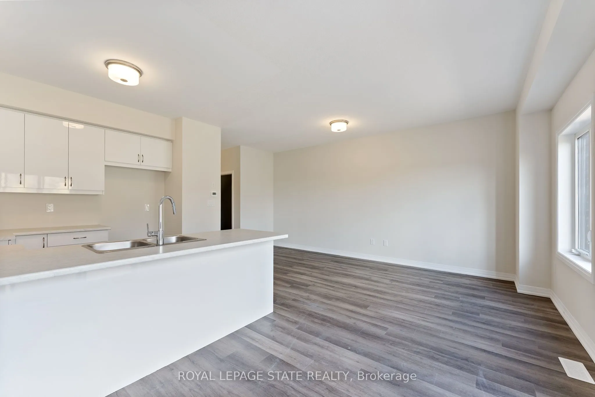 660 Colborne Street W, #26