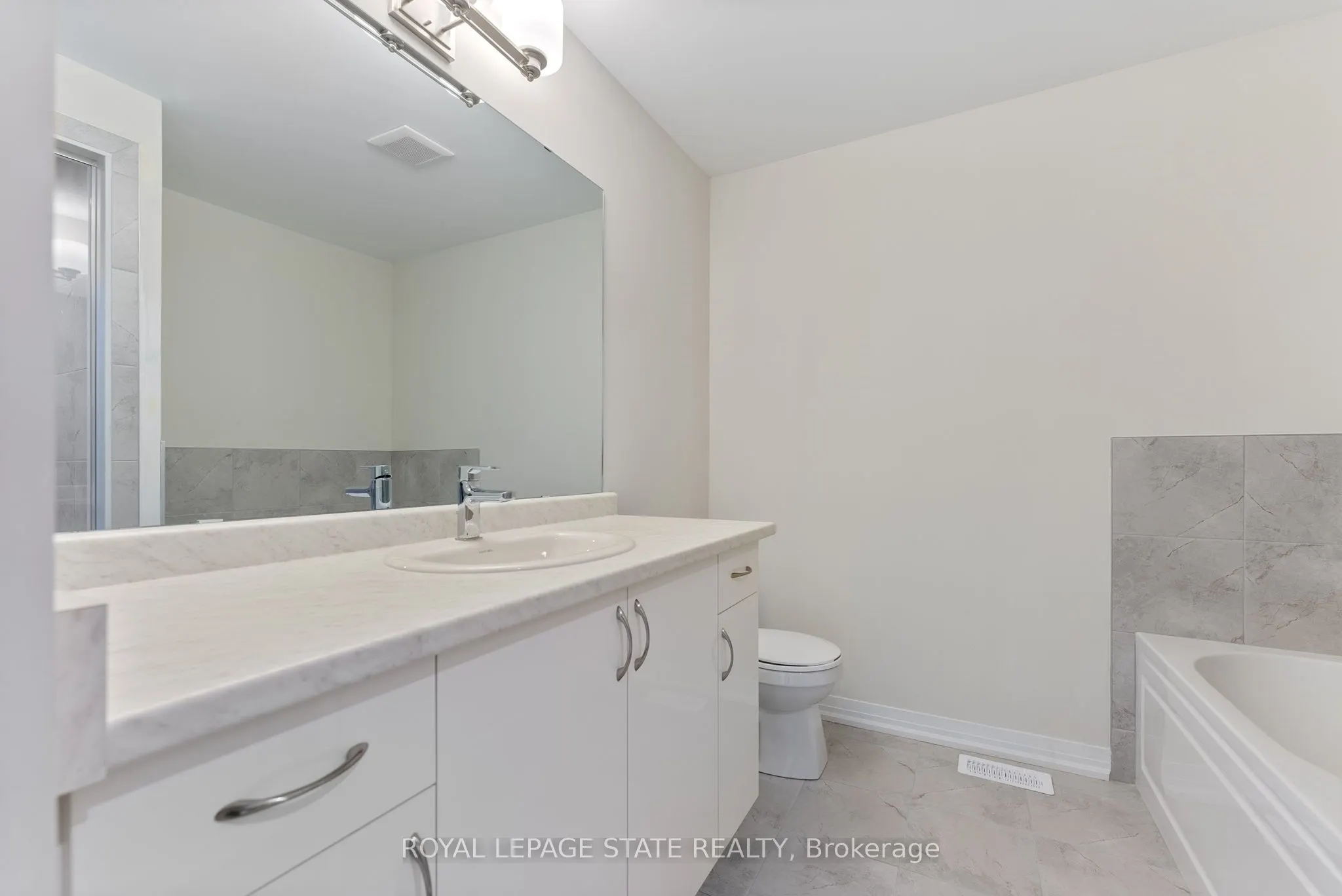 660 Colborne Street W, #26