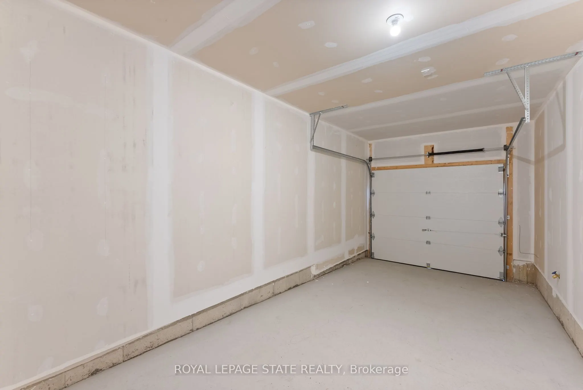 660 Colborne Street W, #26