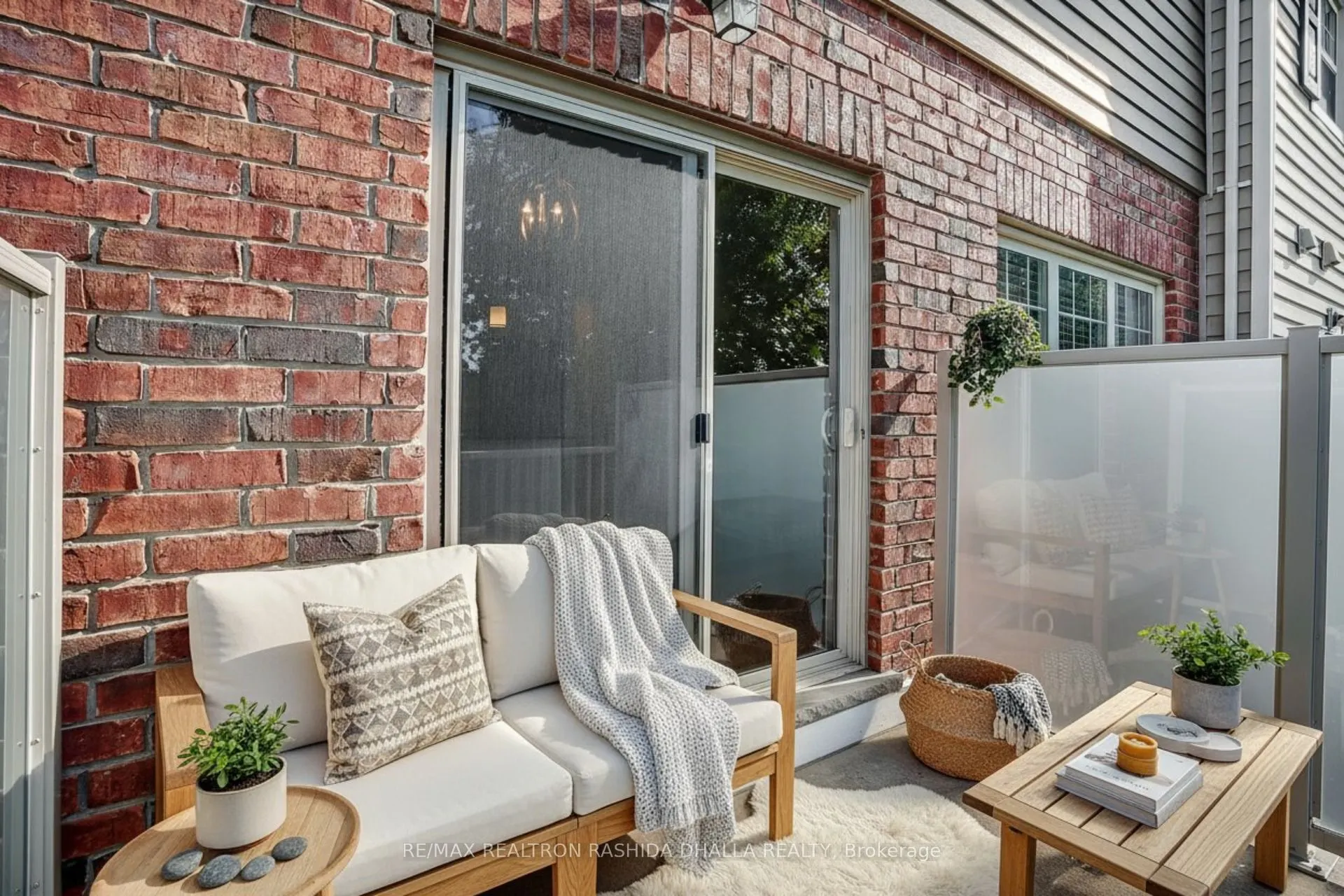 1850 Beaverbrook Avenue, #18