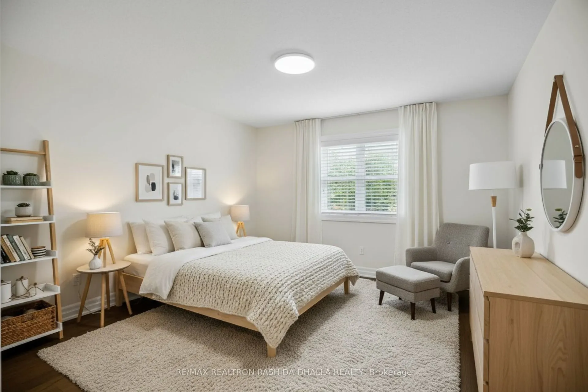 1850 Beaverbrook Avenue, #18