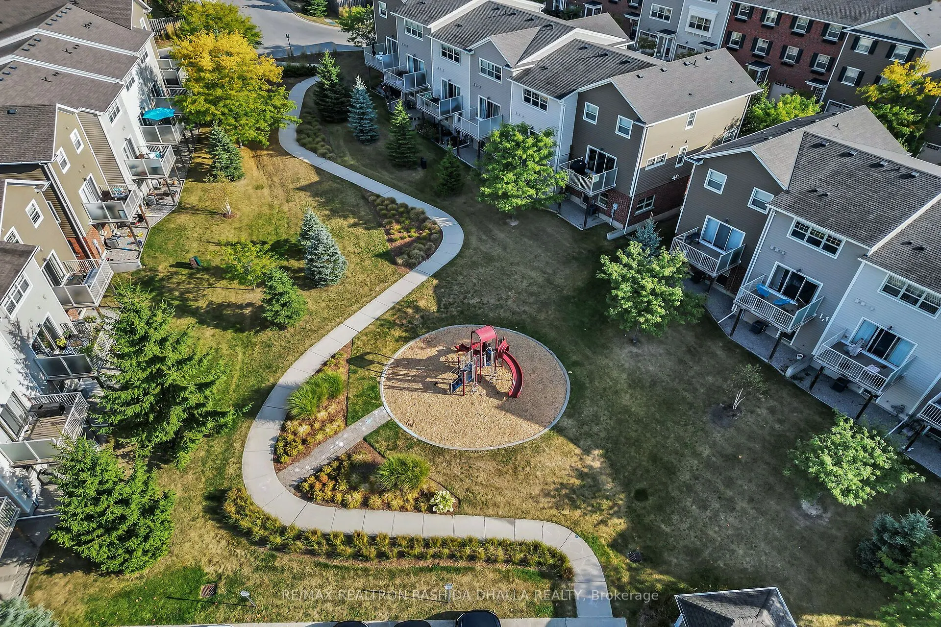 1850 Beaverbrook Avenue, #18