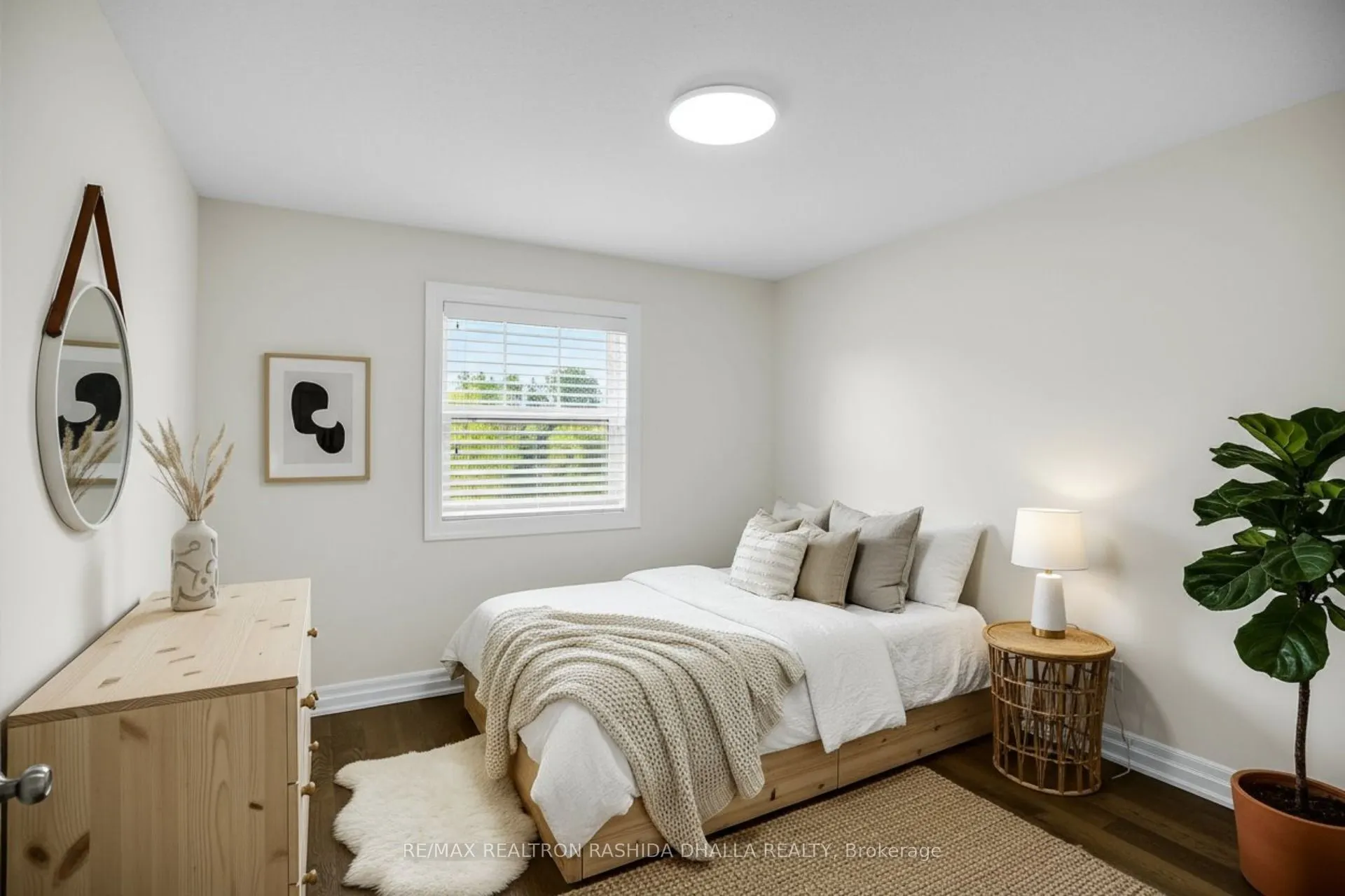 1850 Beaverbrook Avenue, #18