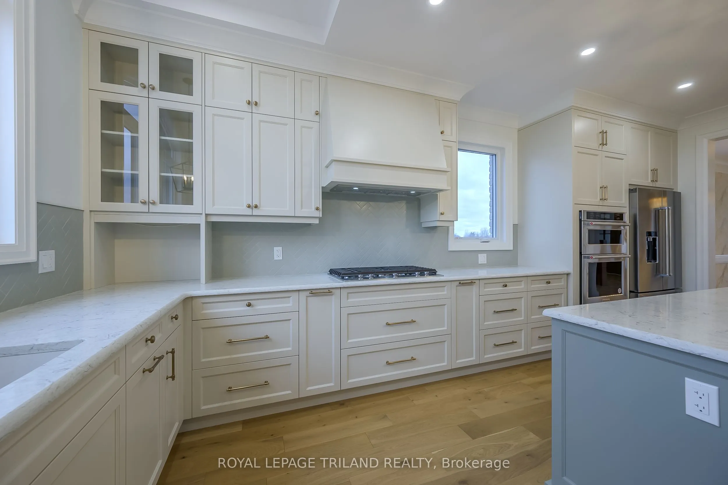 4038 AYRSHIRE Avenue