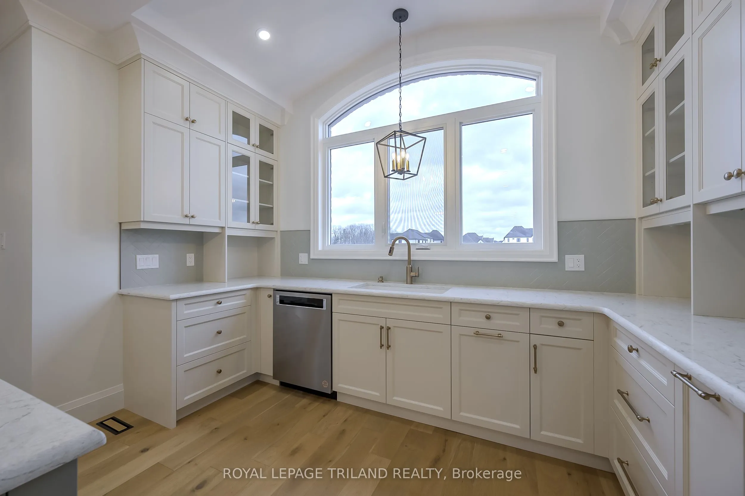 4038 AYRSHIRE Avenue