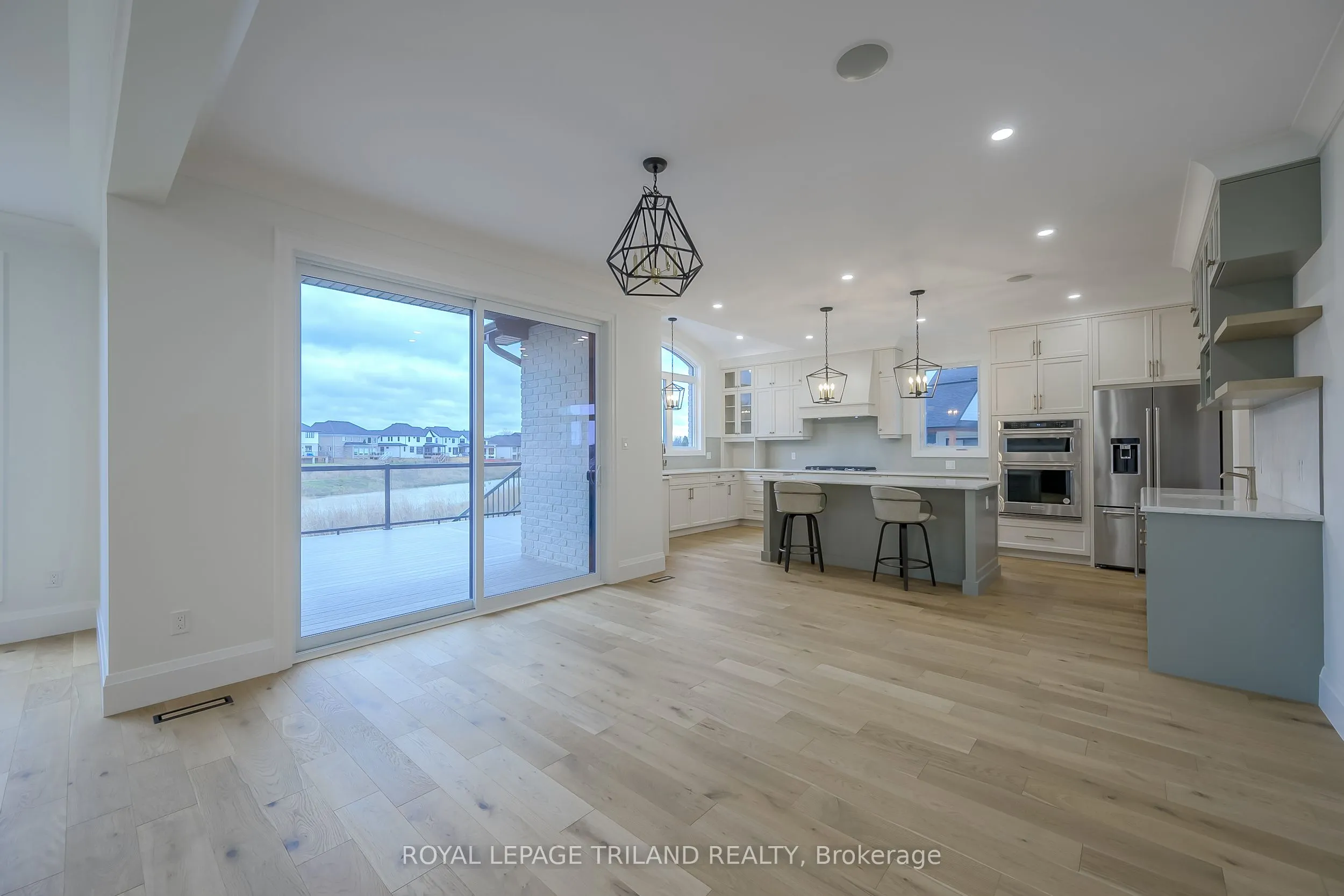 4038 AYRSHIRE Avenue