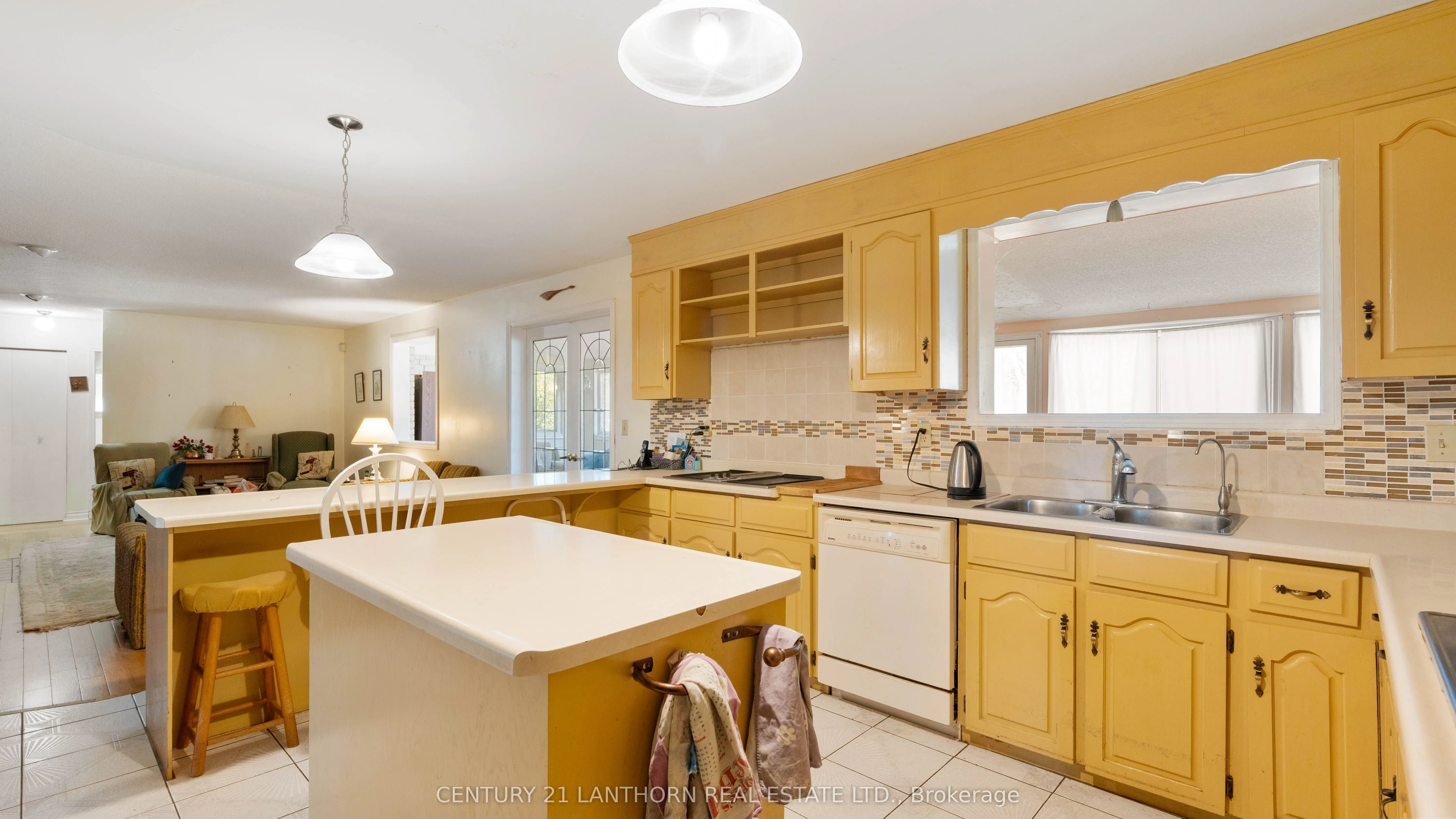 5073 Highway 62 Highway S