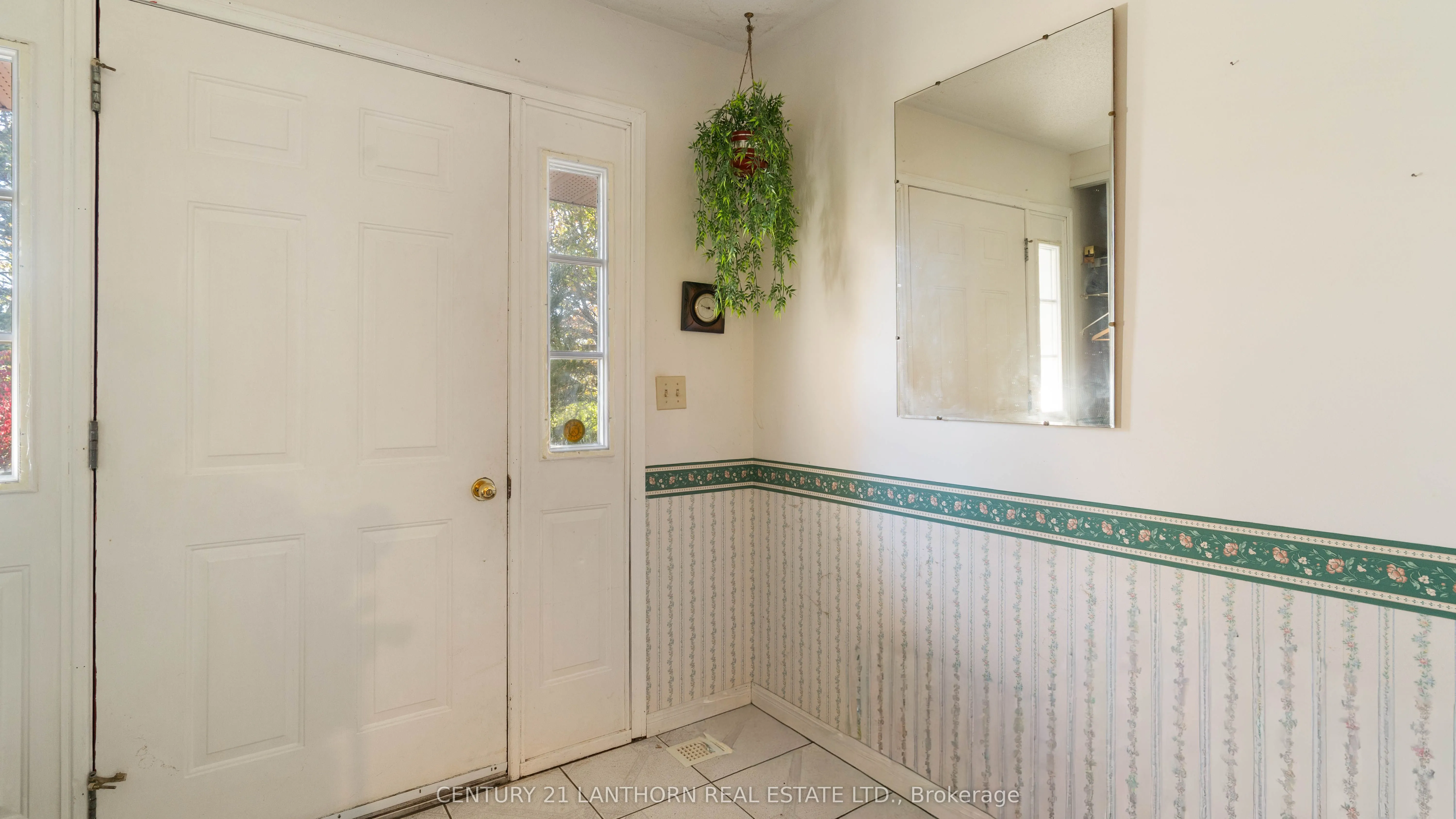 5073 Highway 62 Highway S