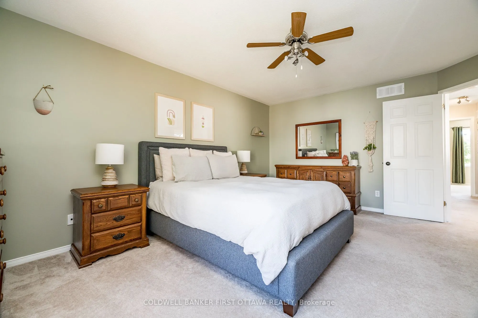 491 MEADOWBREEZE Drive