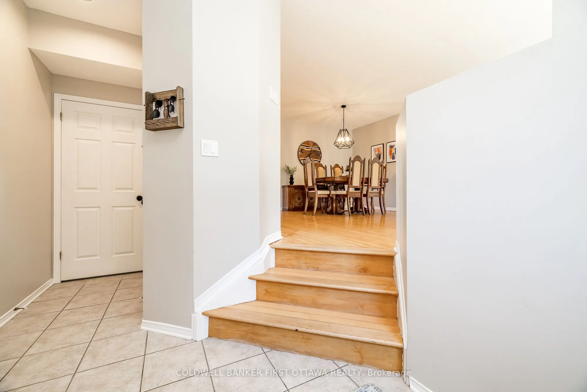 491 MEADOWBREEZE Drive