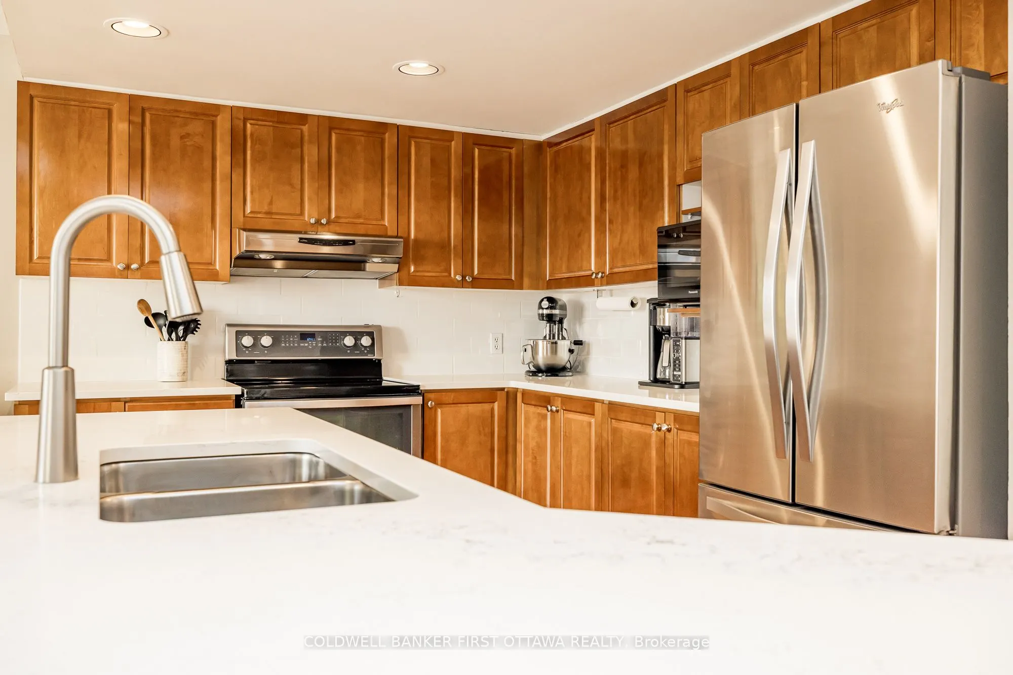 491 MEADOWBREEZE Drive