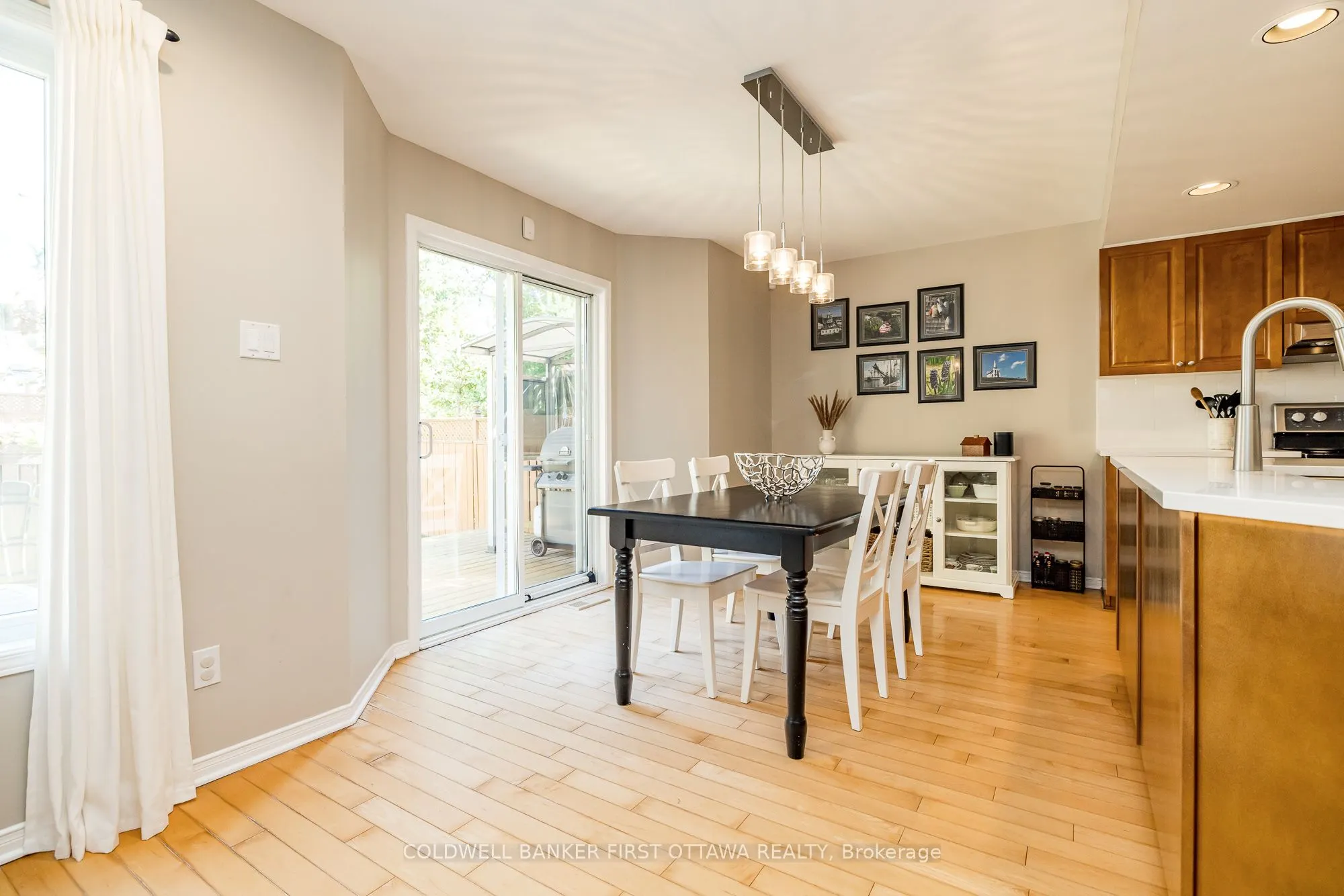 491 MEADOWBREEZE Drive