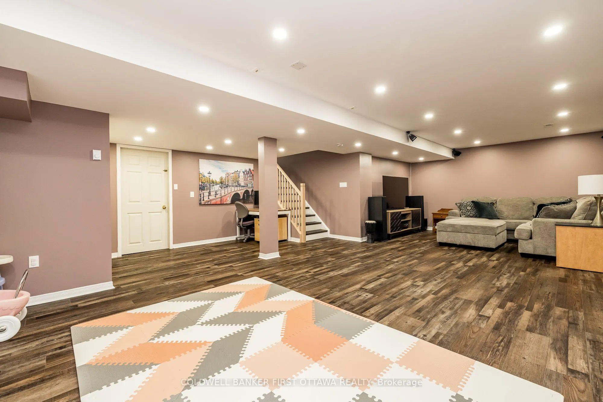 491 MEADOWBREEZE Drive