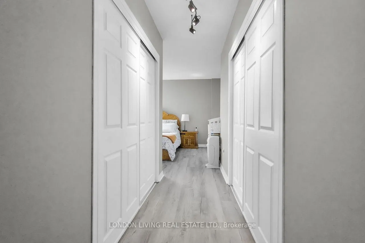 549 Ridout Street N, #604