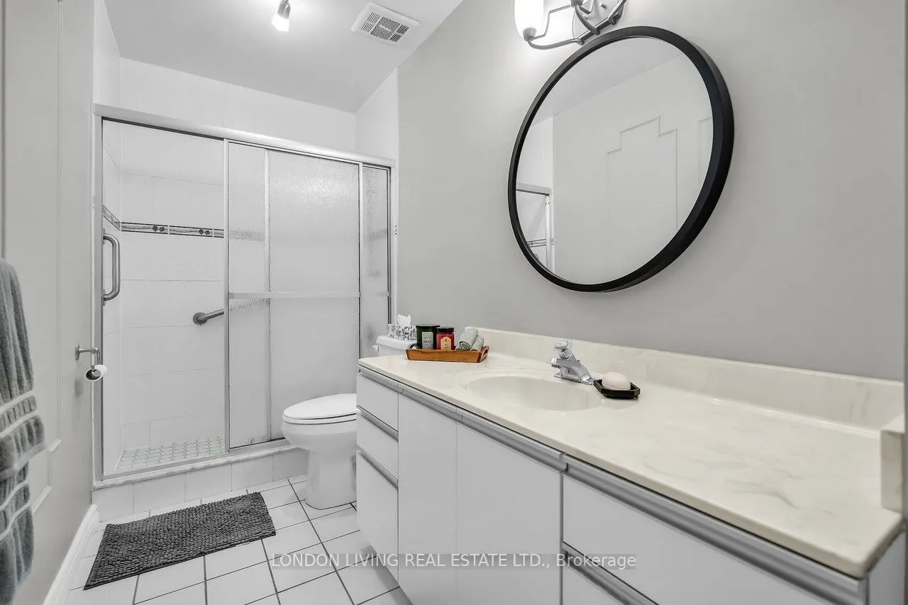 549 Ridout Street N, #604