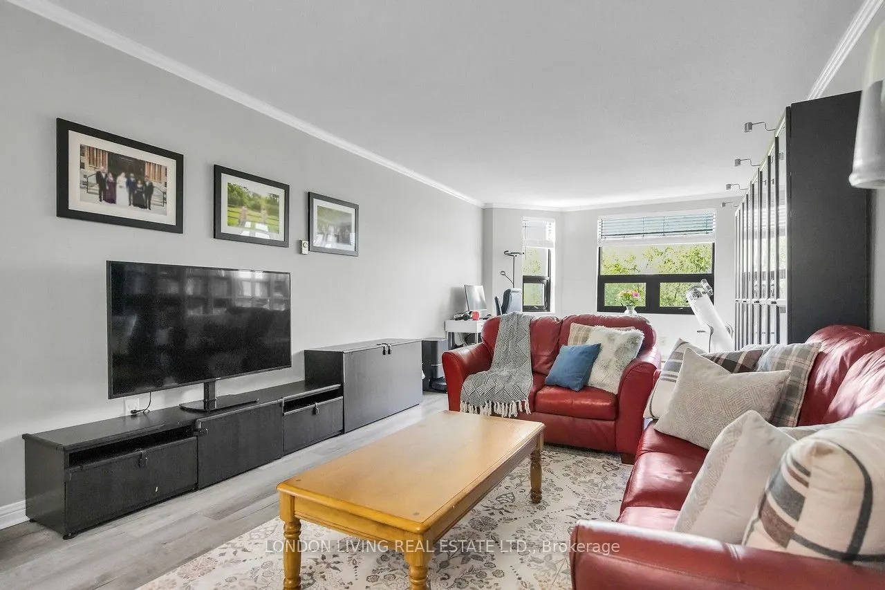 549 Ridout Street N, #604