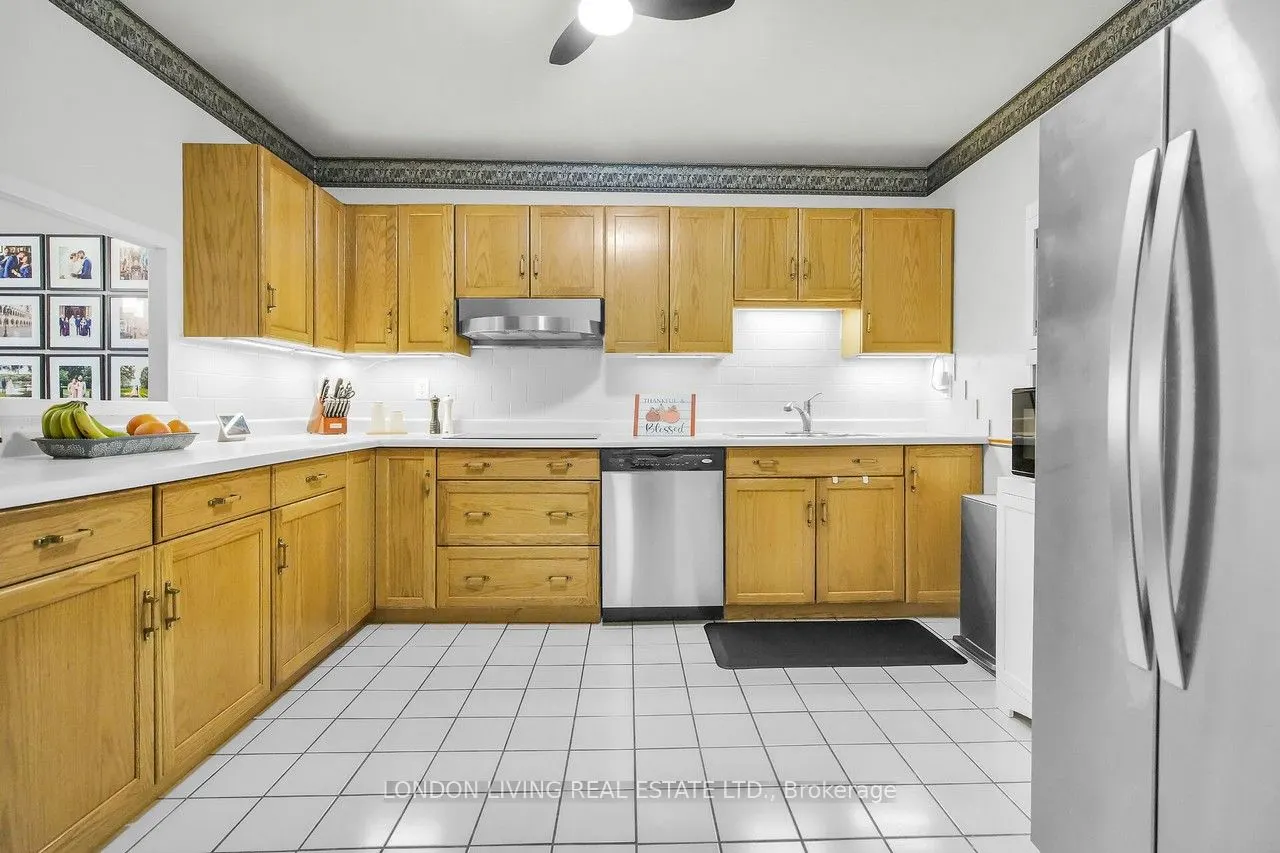 549 Ridout Street N, #604