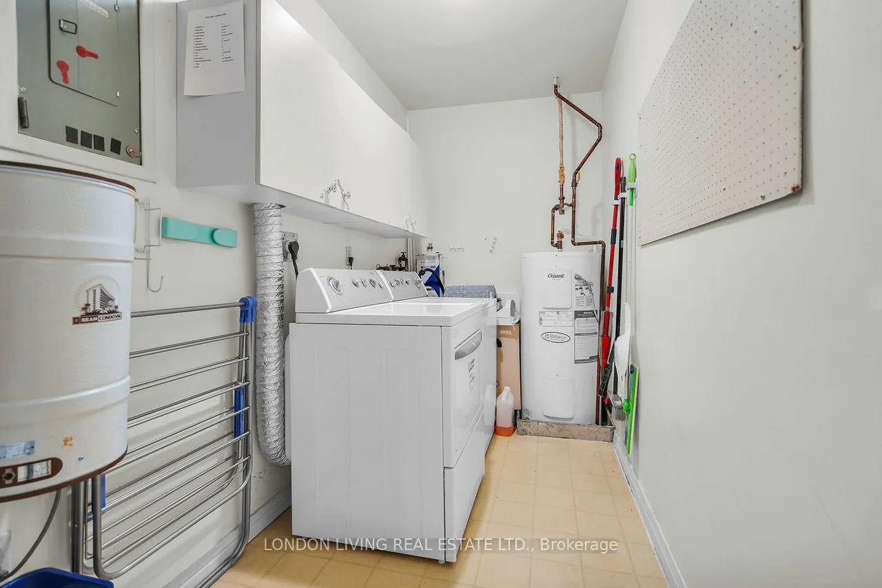 549 Ridout Street N, #604