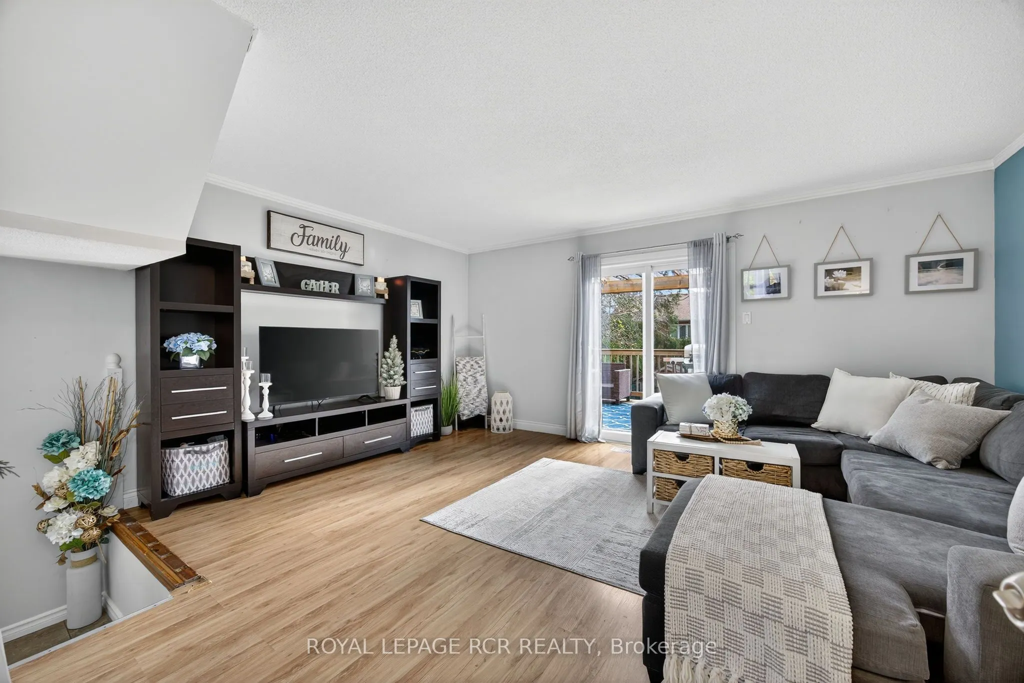 511 Pineview Gardens