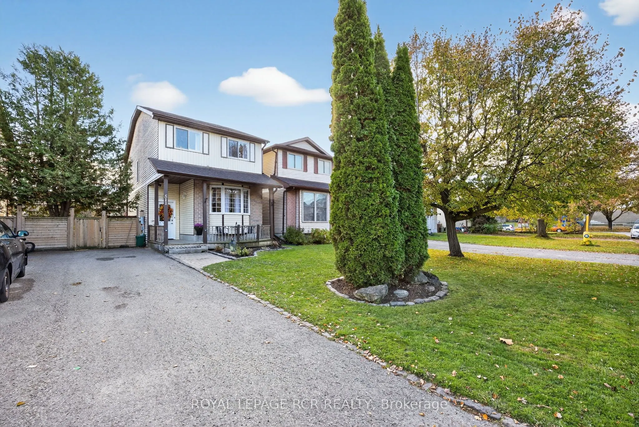 511 Pineview Gardens