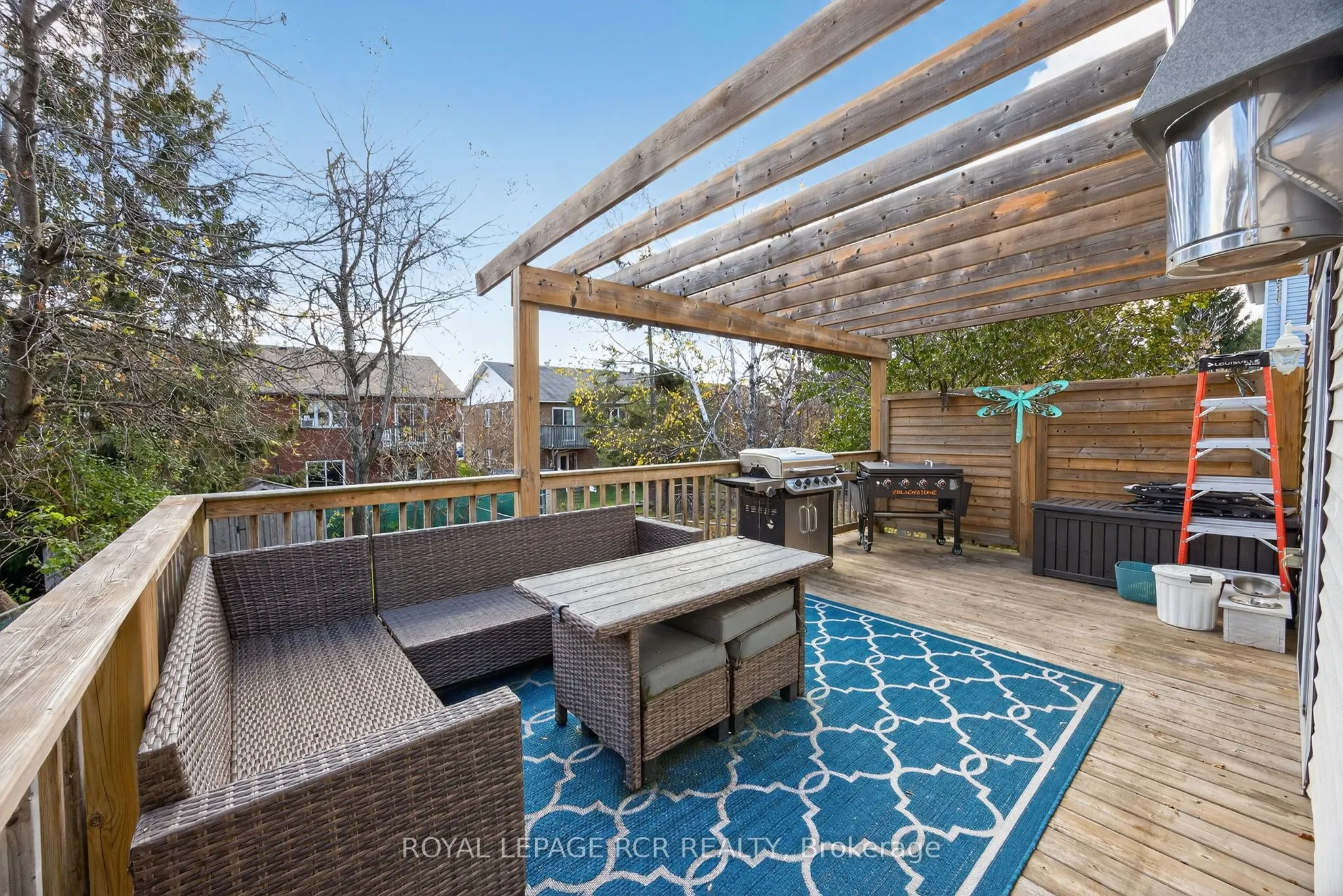 511 Pineview Gardens