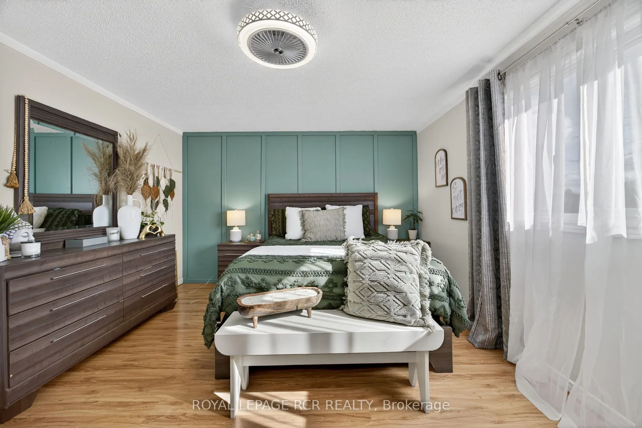 511 Pineview Gardens