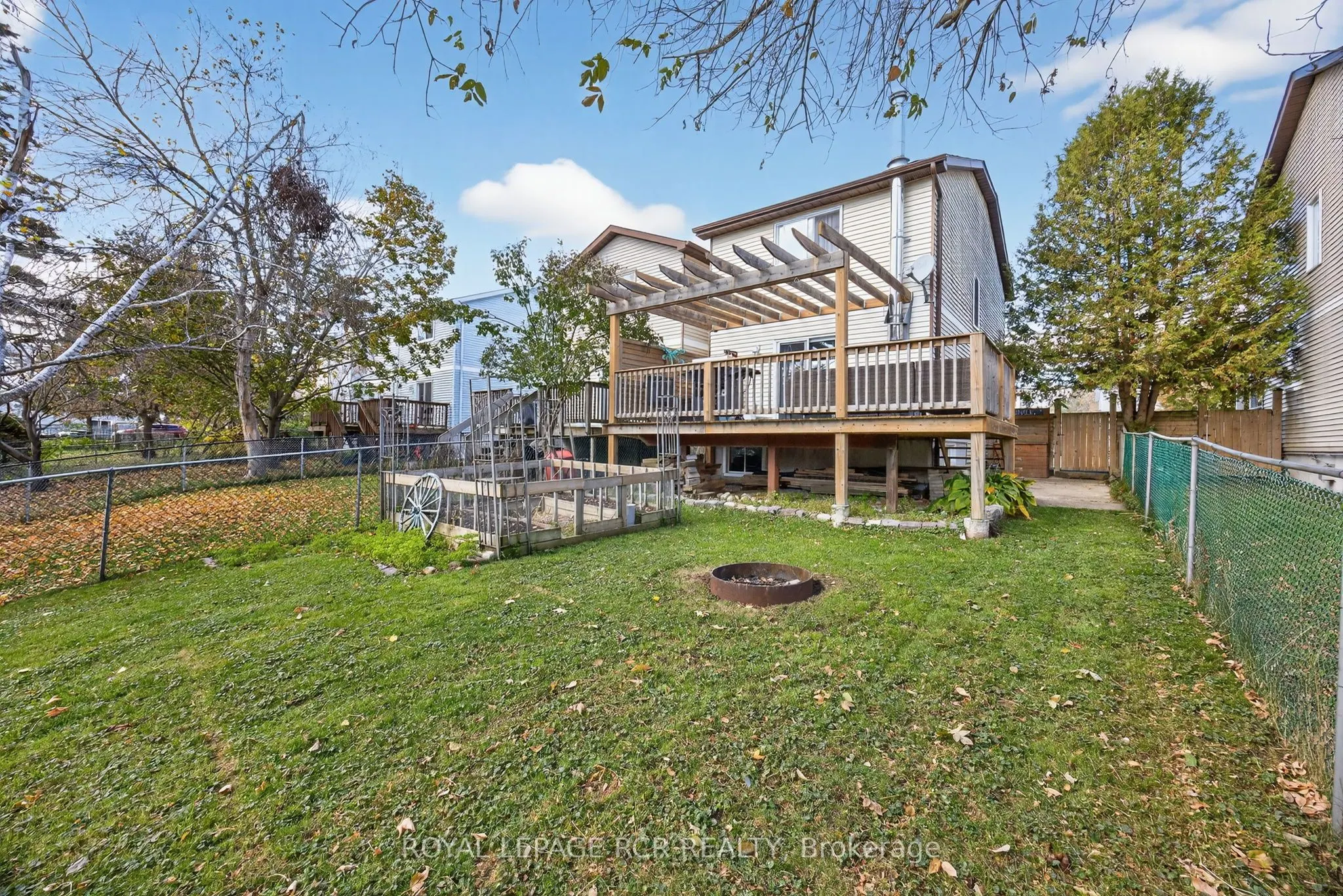 511 Pineview Gardens