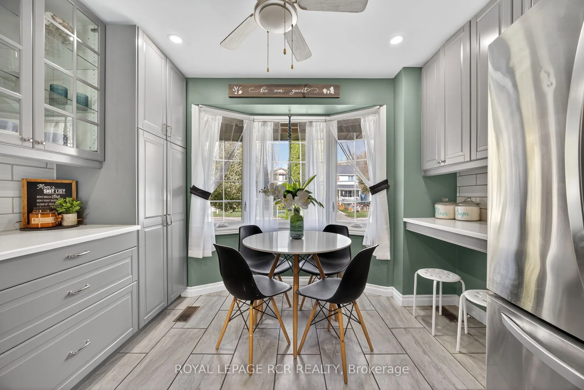 511 Pineview Gardens