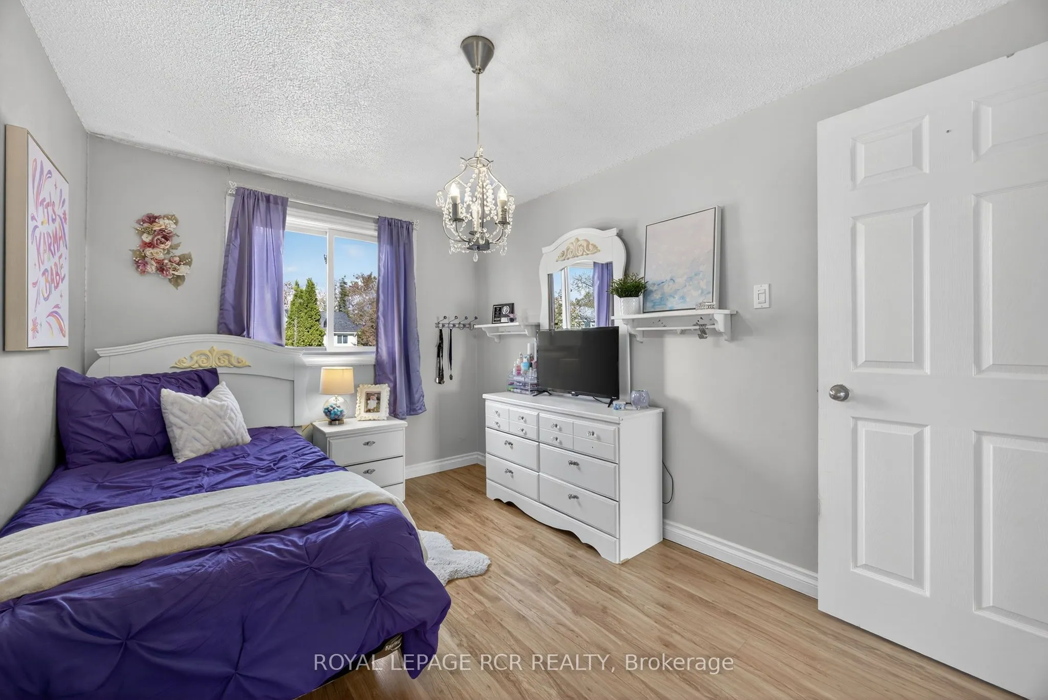 511 Pineview Gardens