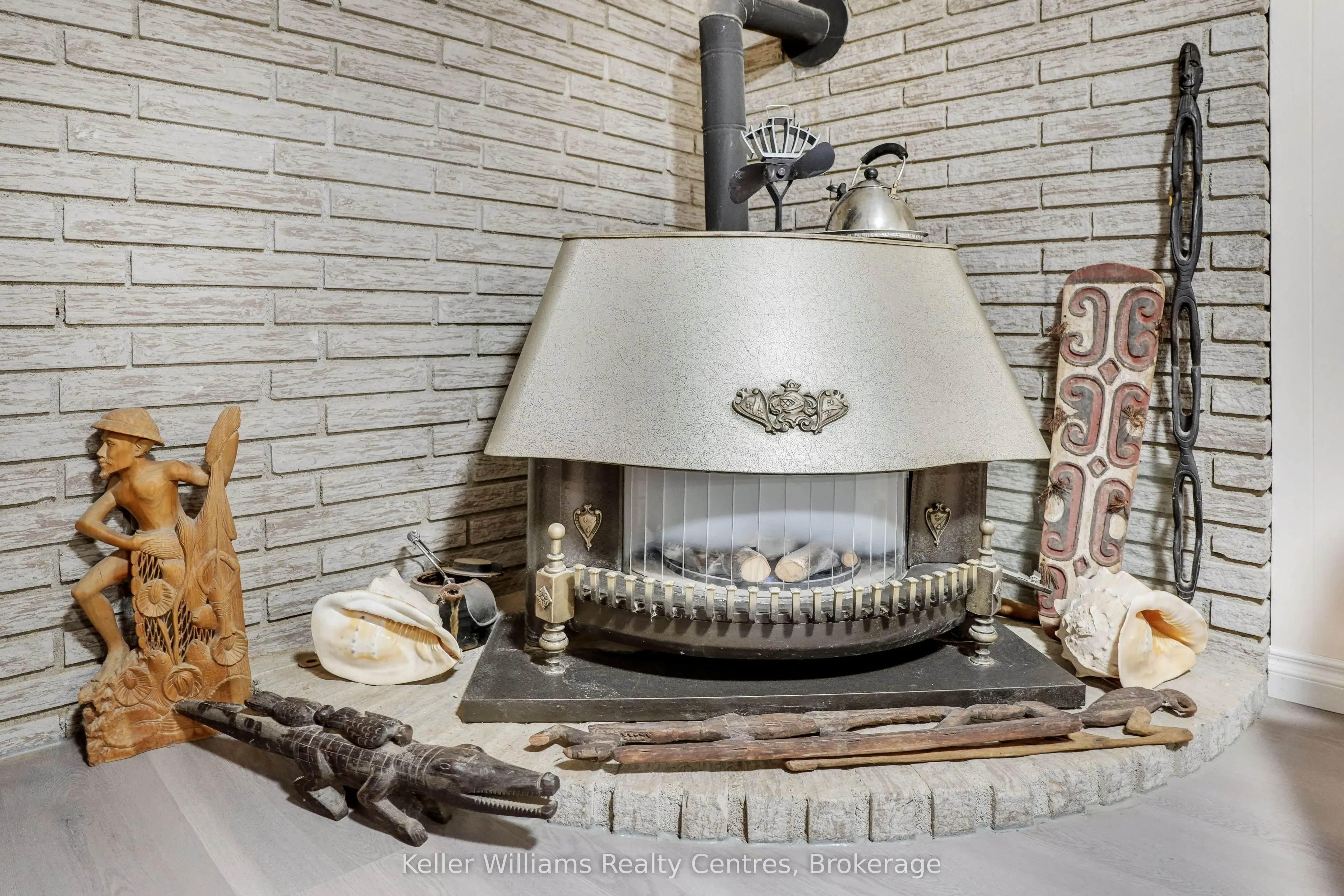 202 Bennett Street W