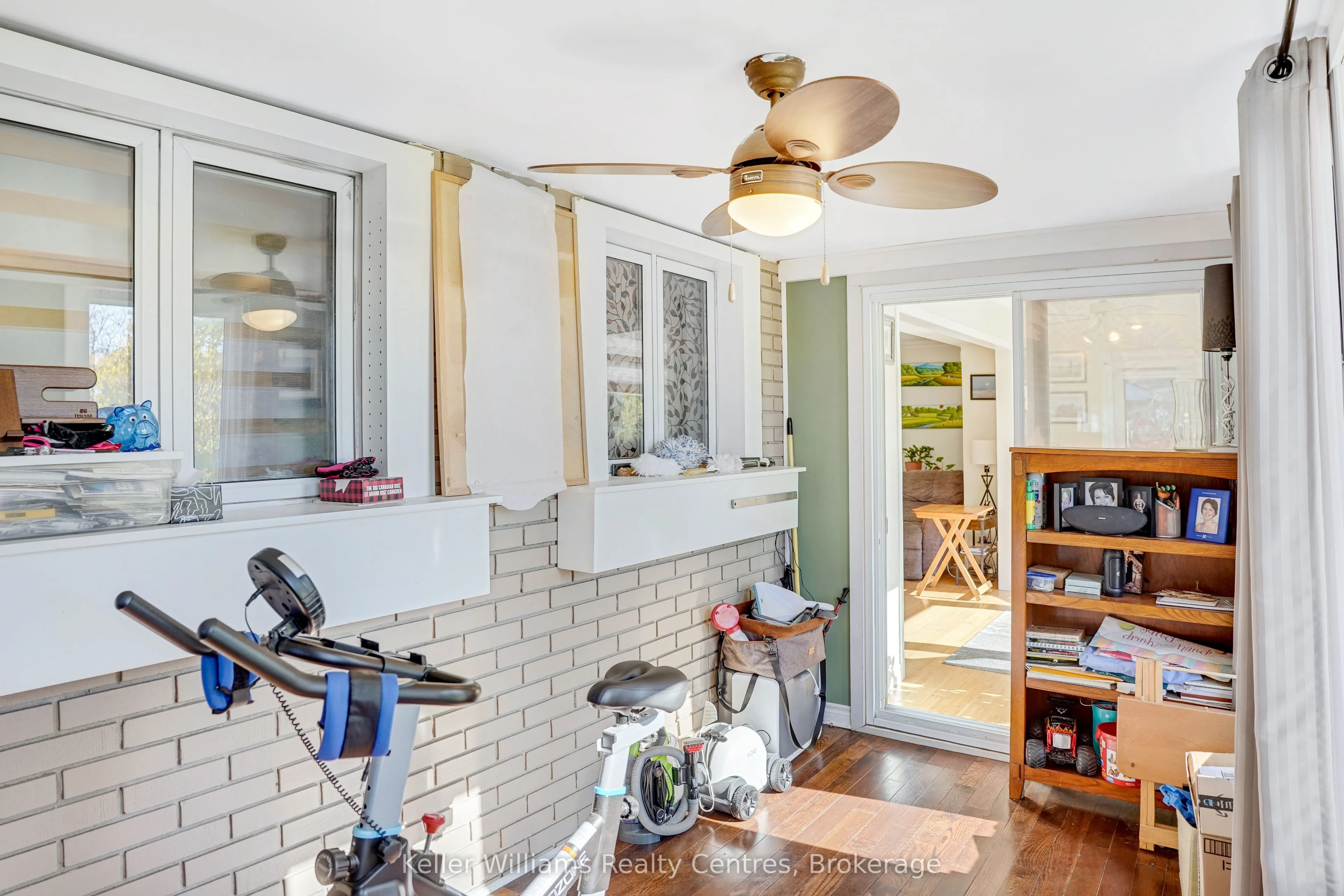 202 Bennett Street W