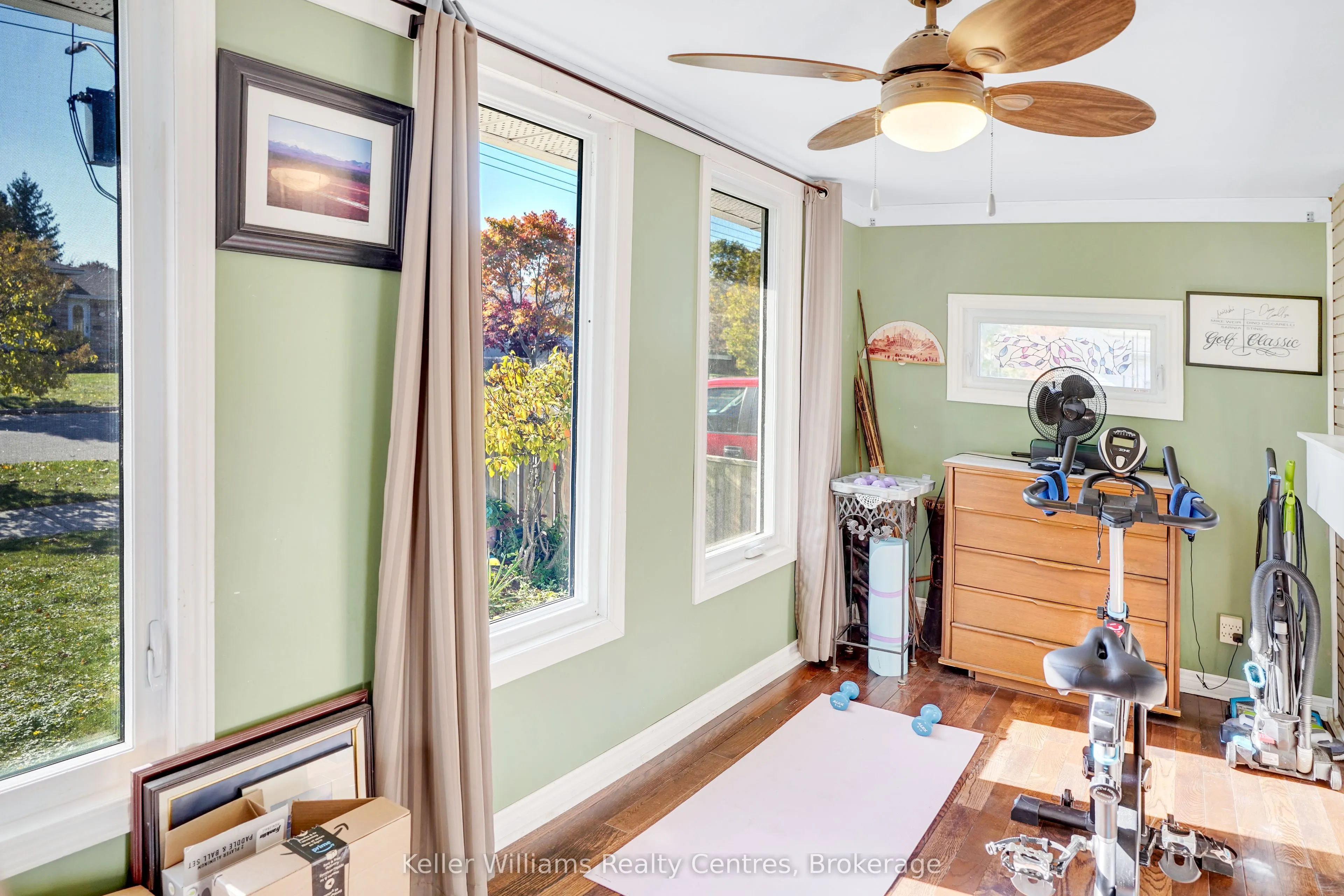 202 Bennett Street W