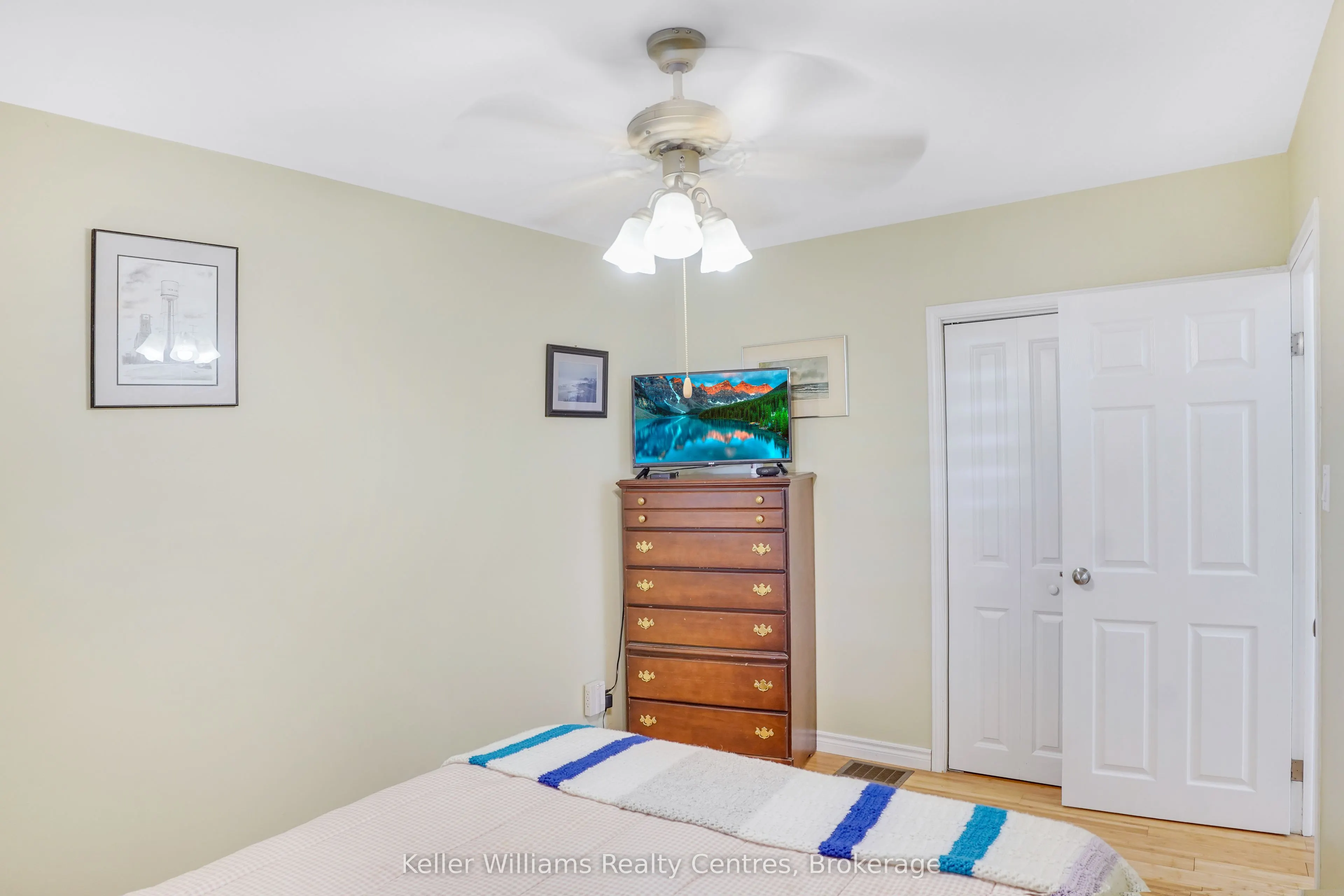 202 Bennett Street W