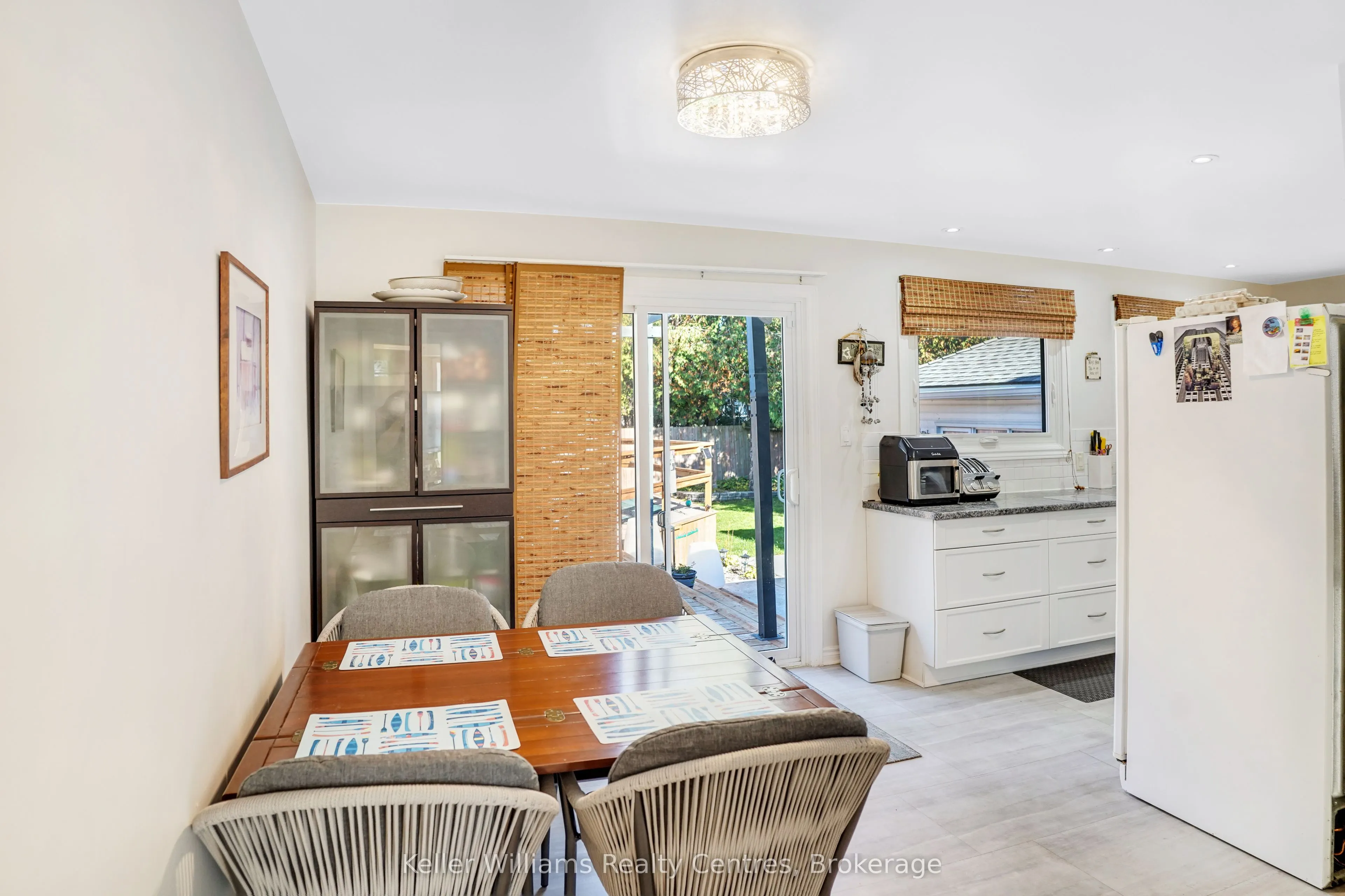 202 Bennett Street W