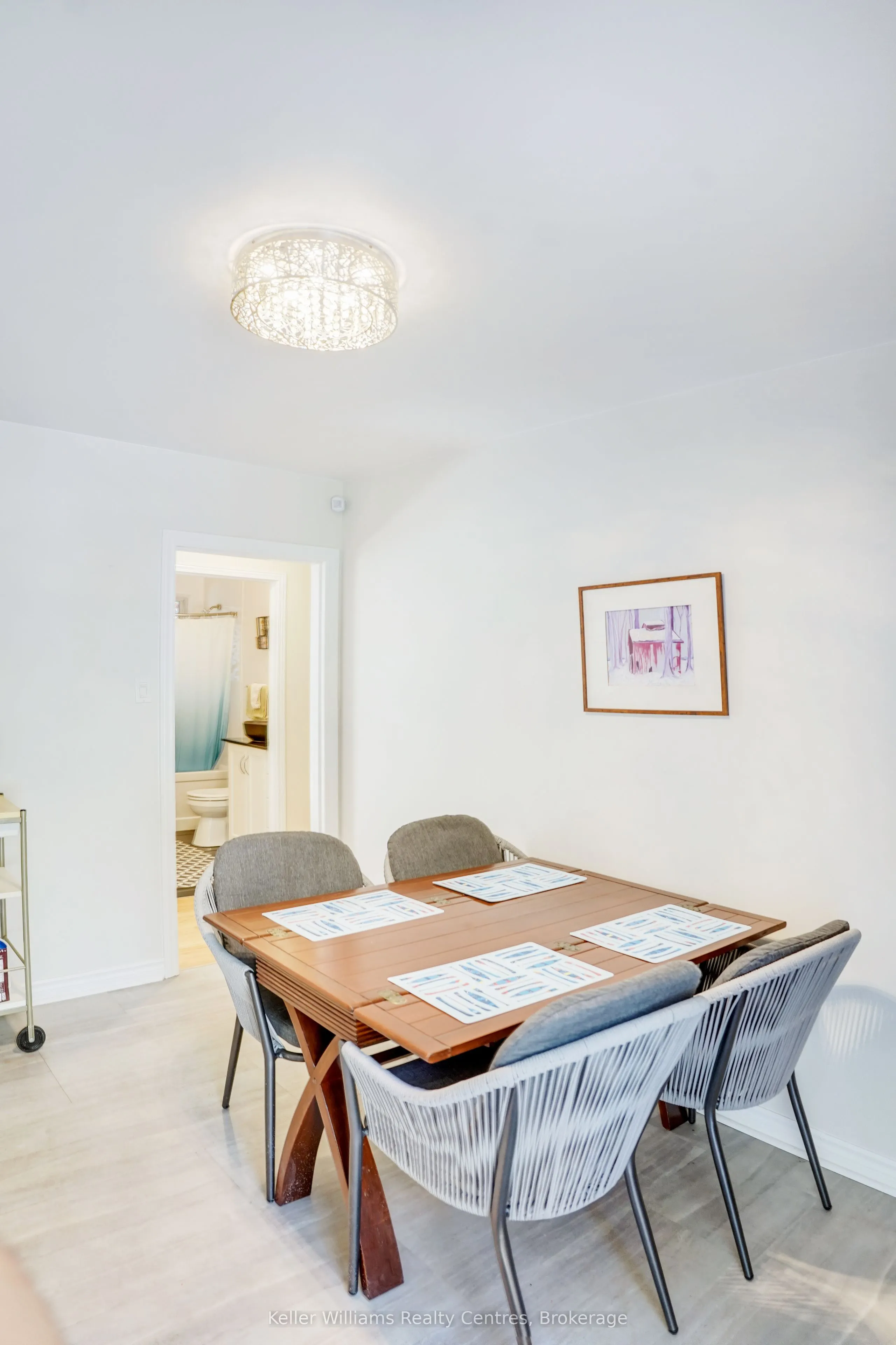 202 Bennett Street W