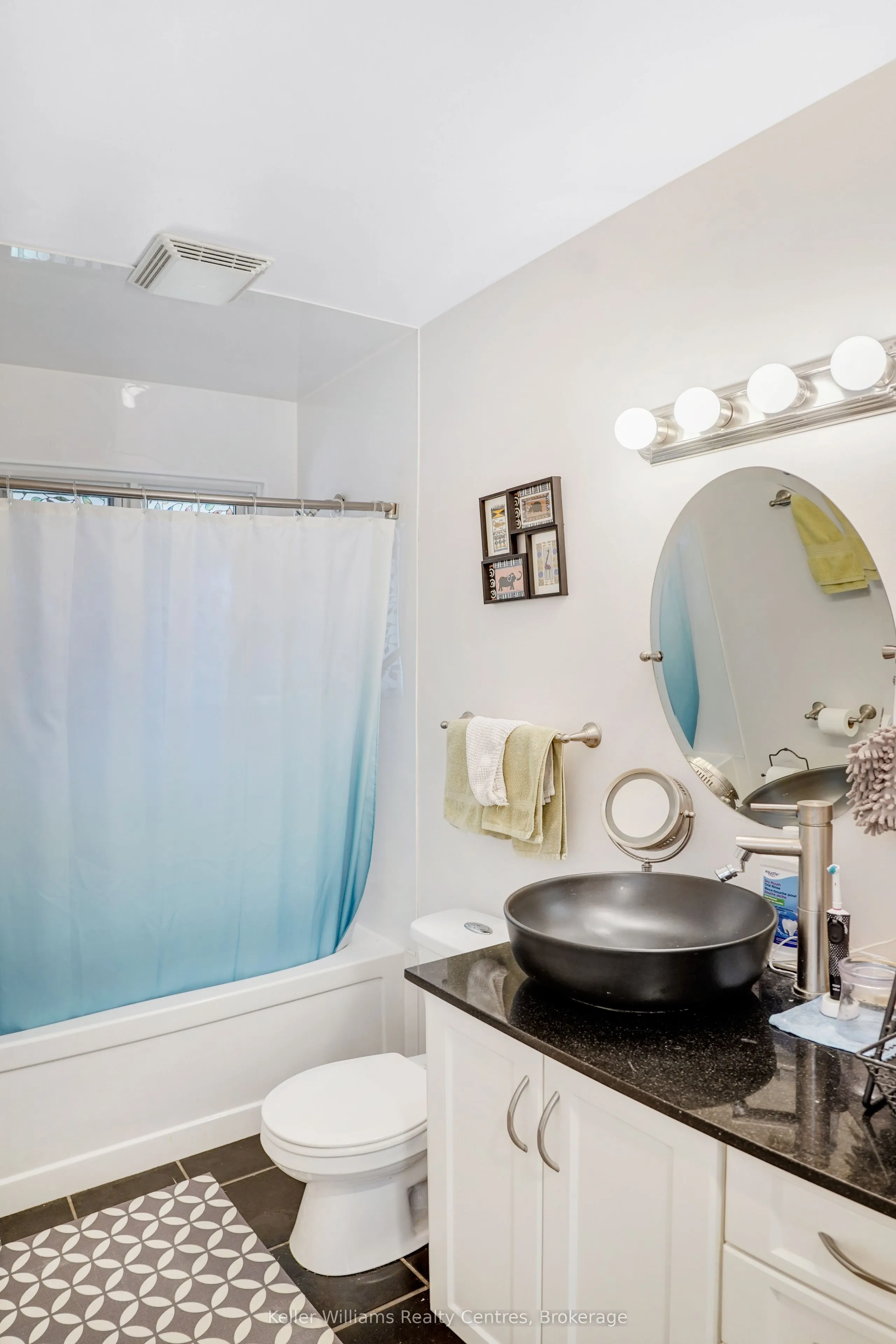 202 Bennett Street W