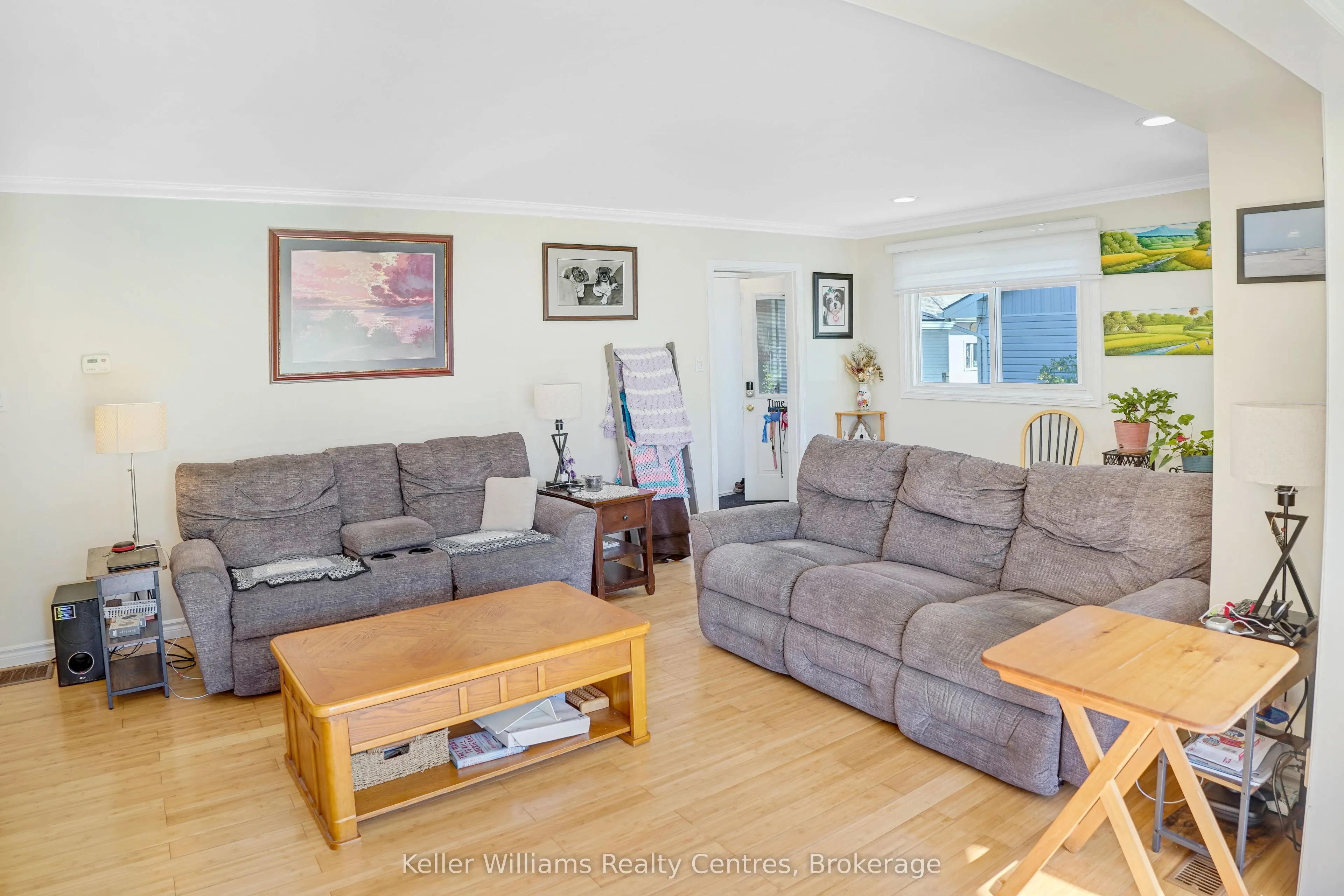 202 Bennett Street W