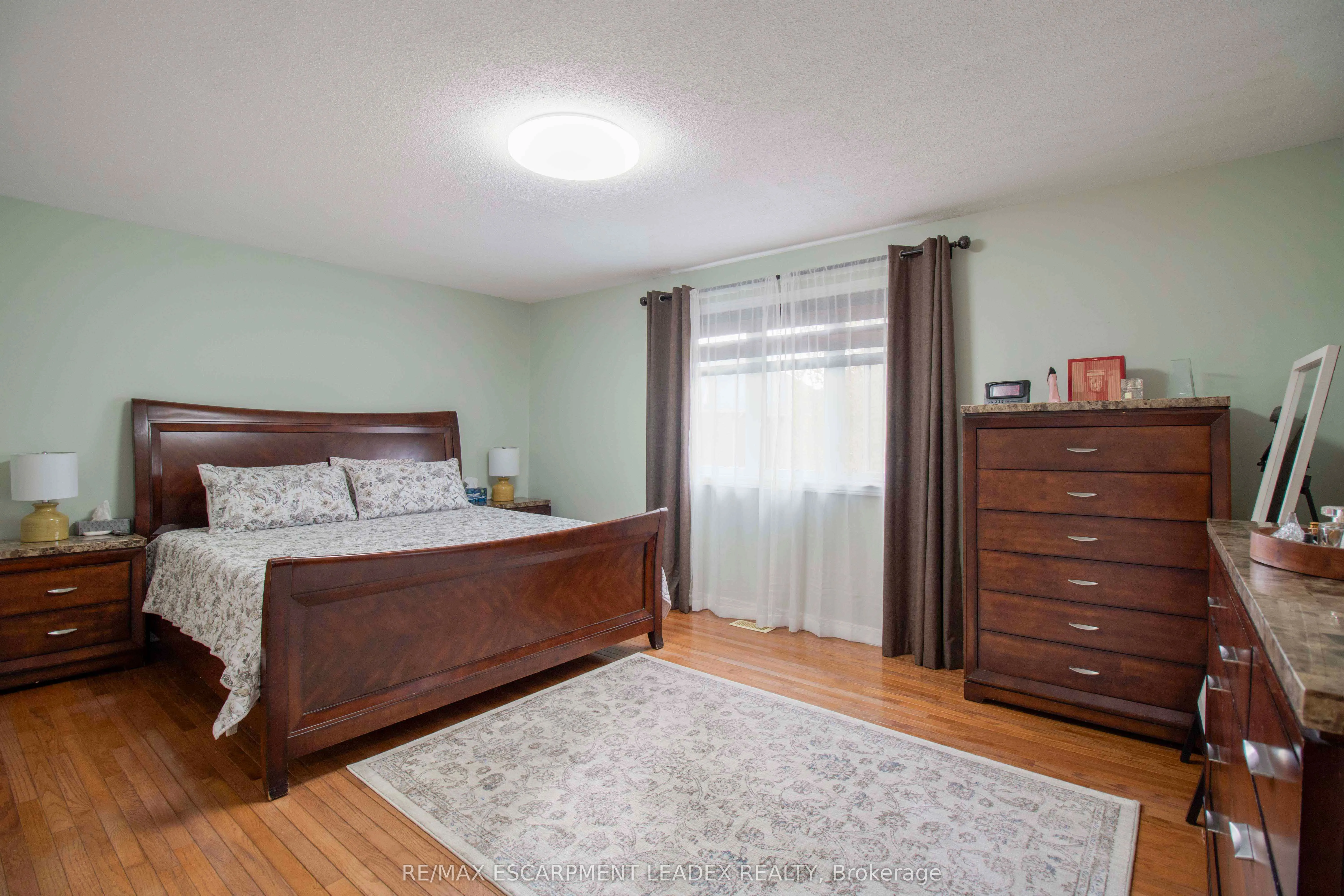 42 Holkham Avenue, #Main