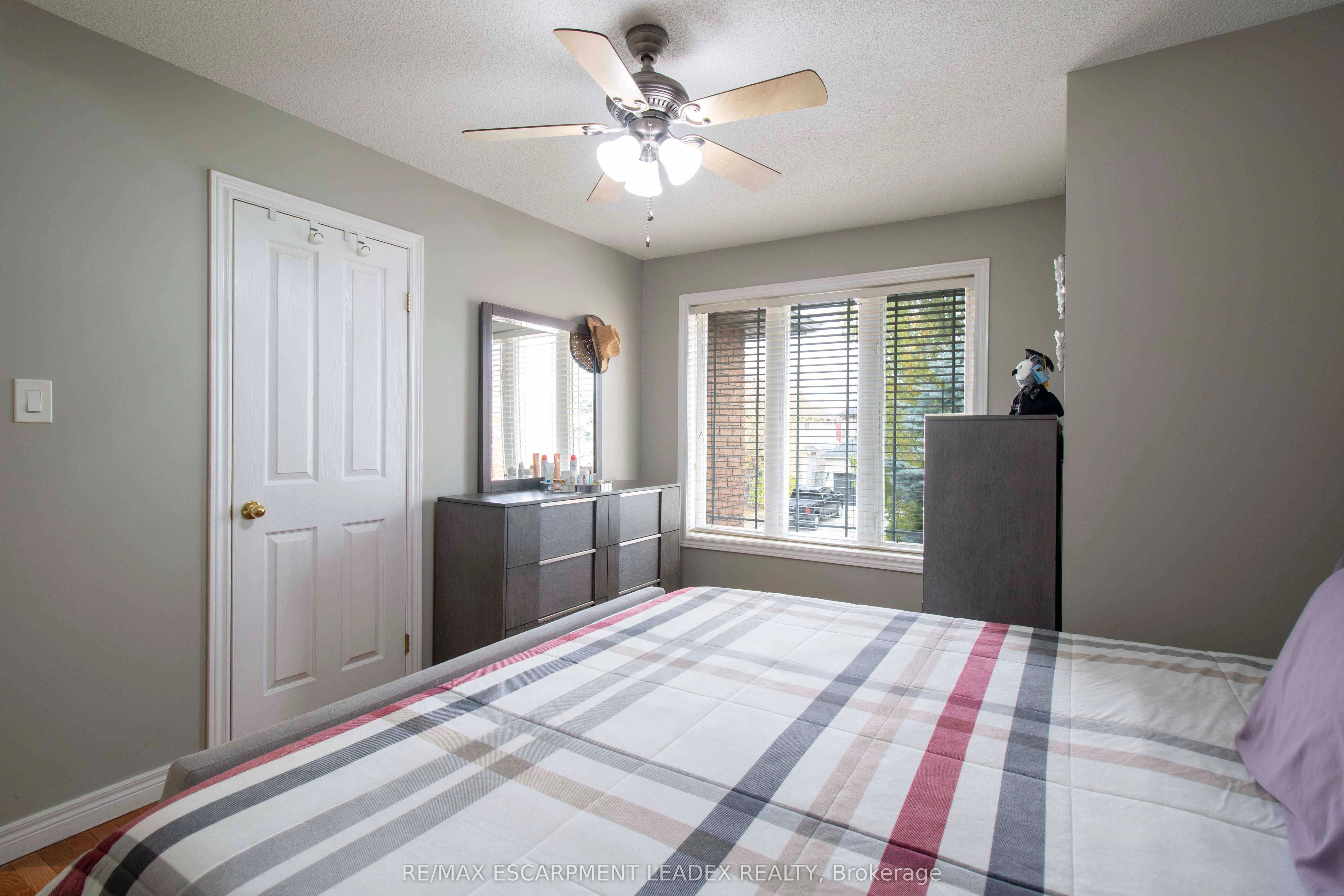 42 Holkham Avenue, #Main