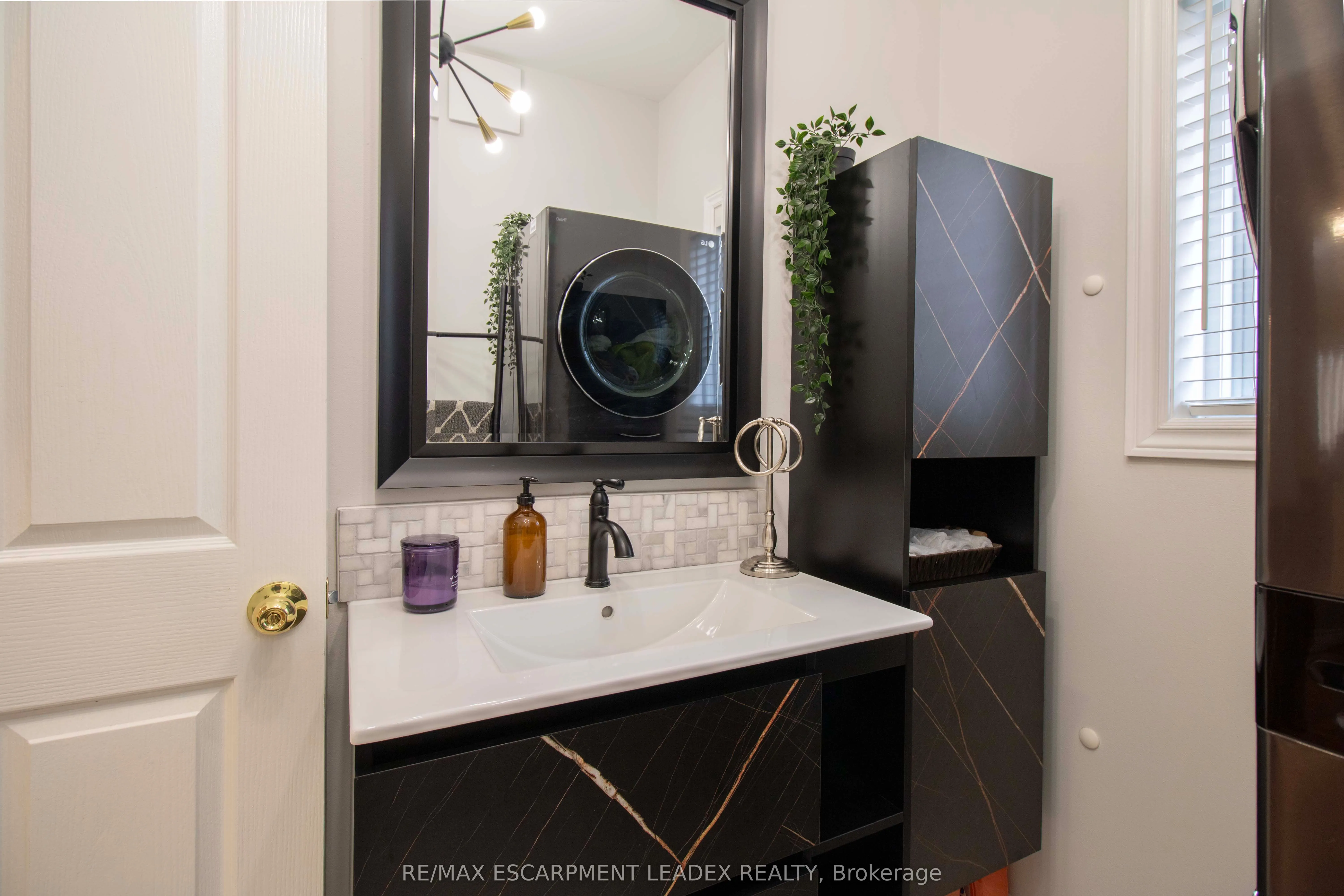 42 Holkham Avenue, #Main