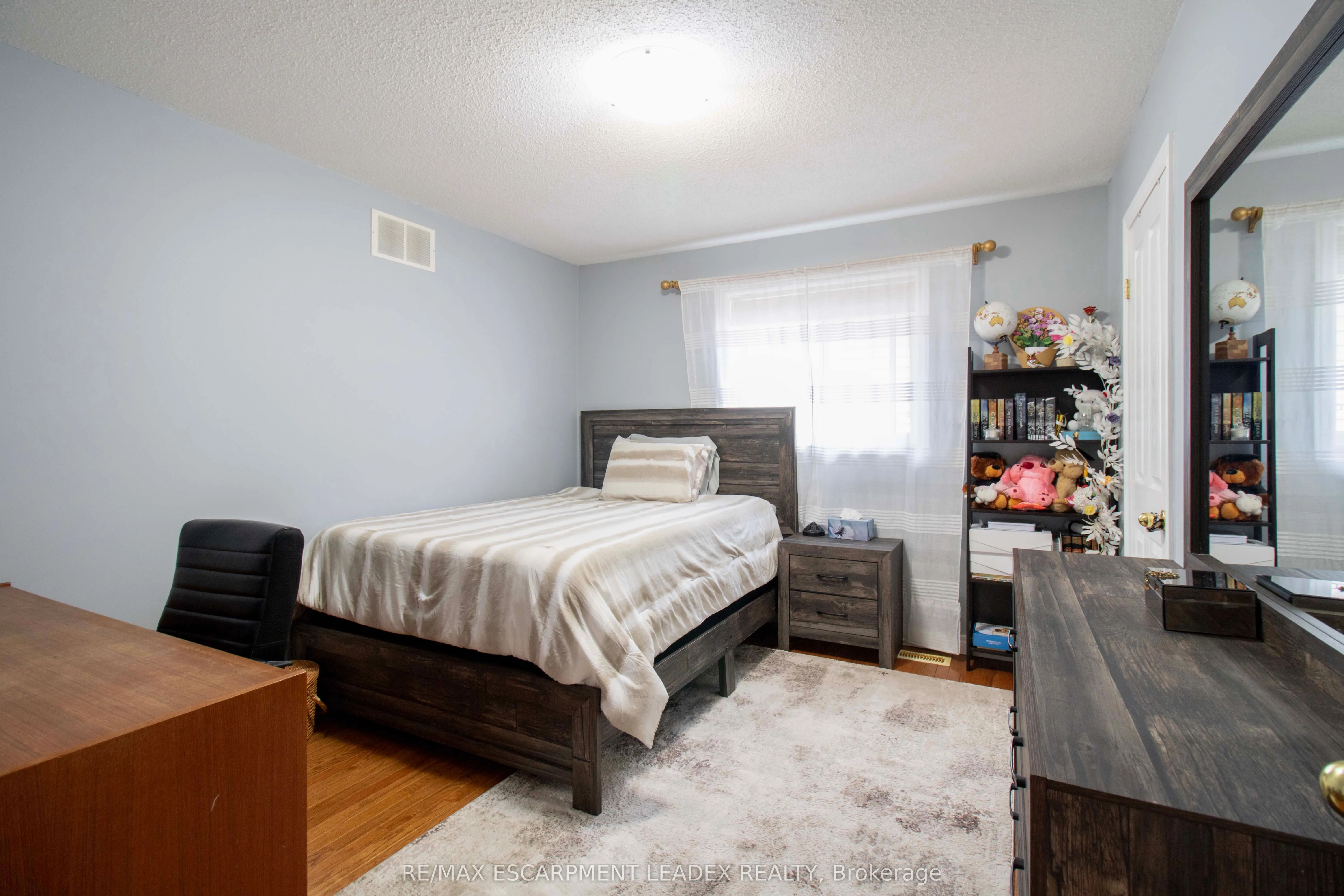 42 Holkham Avenue, #Main