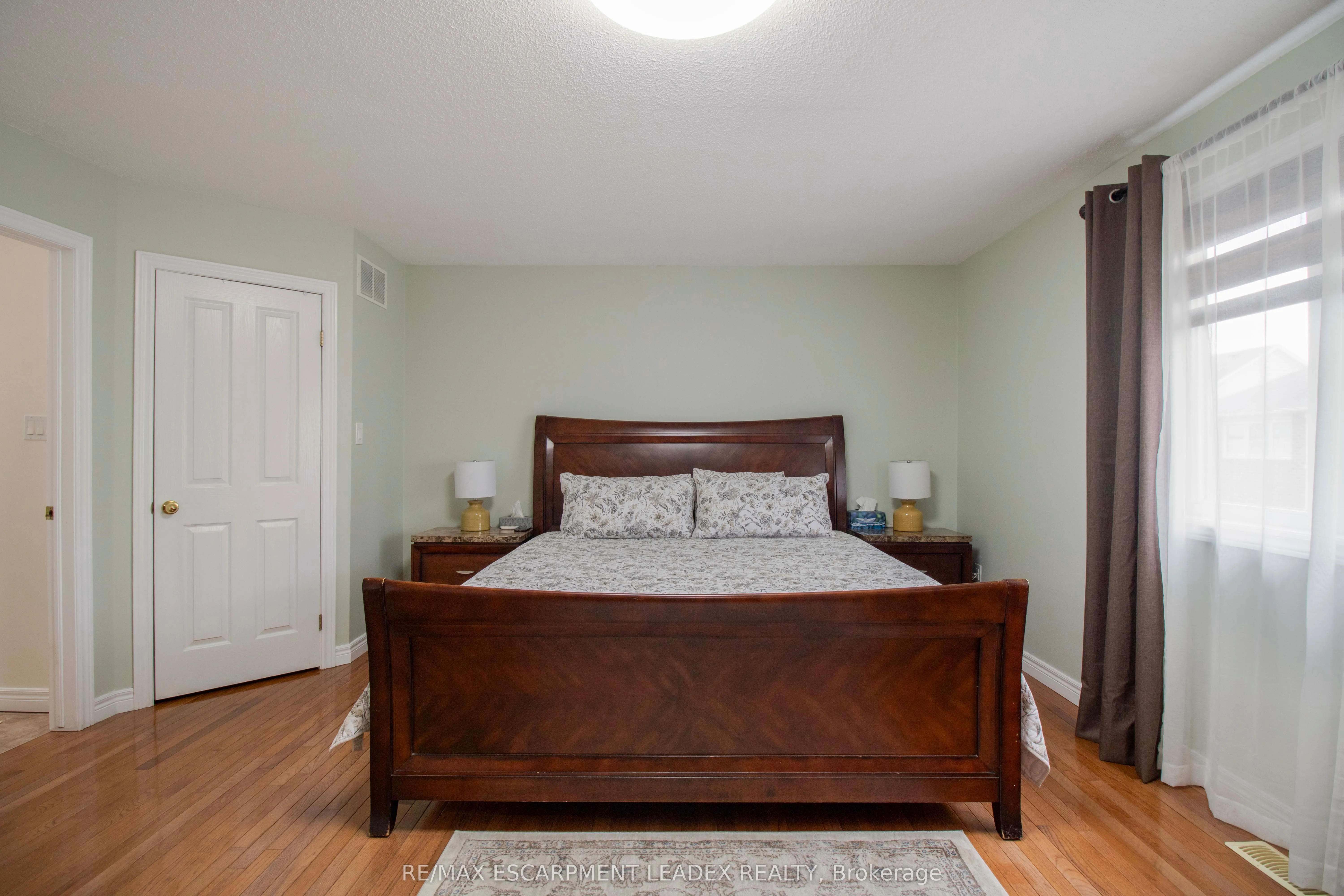 42 Holkham Avenue, #Main