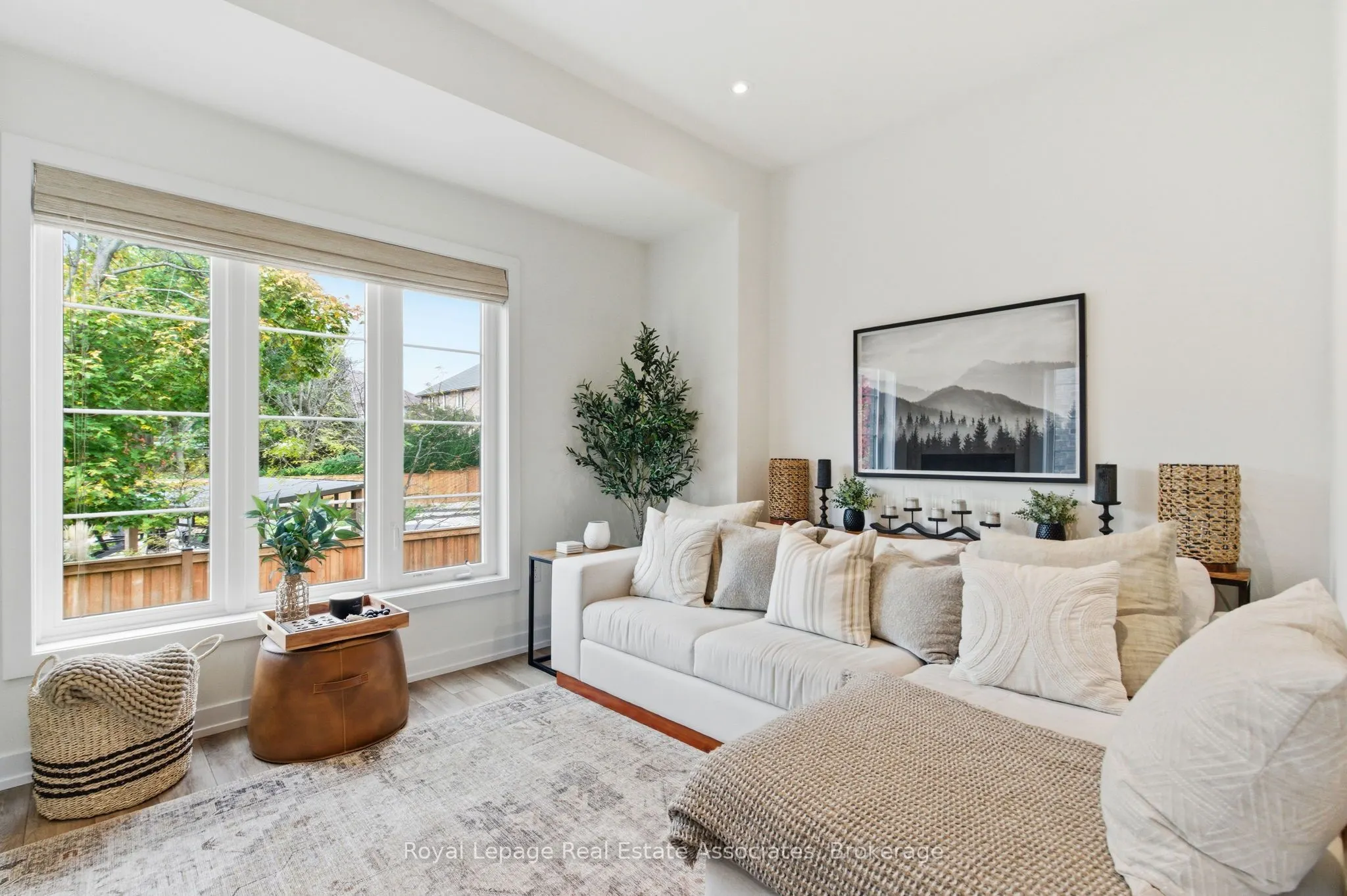 383 Dundas Street E, #7