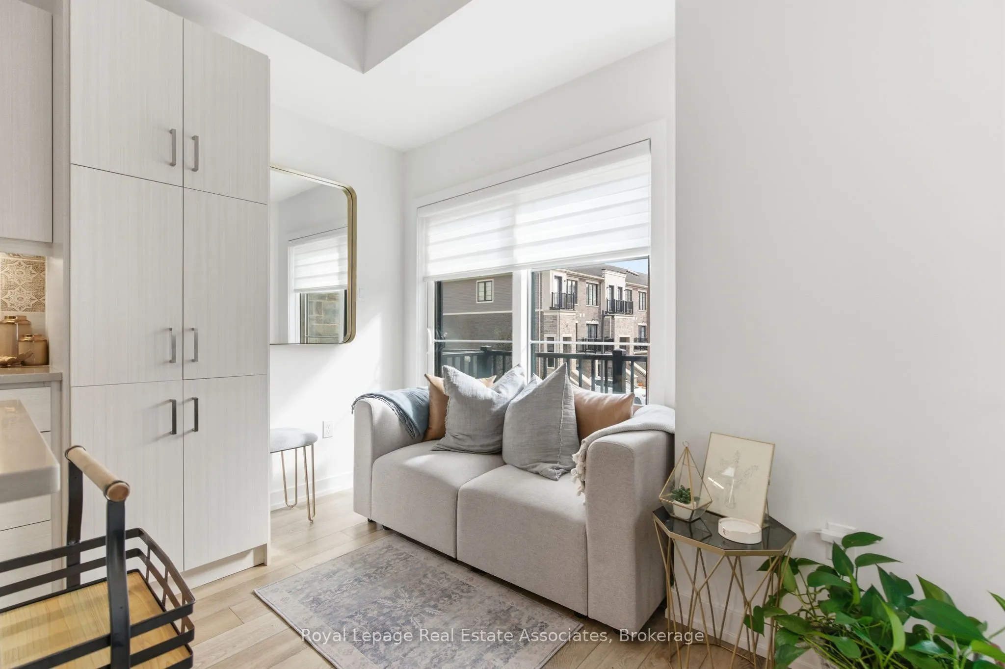 383 Dundas Street E, #7