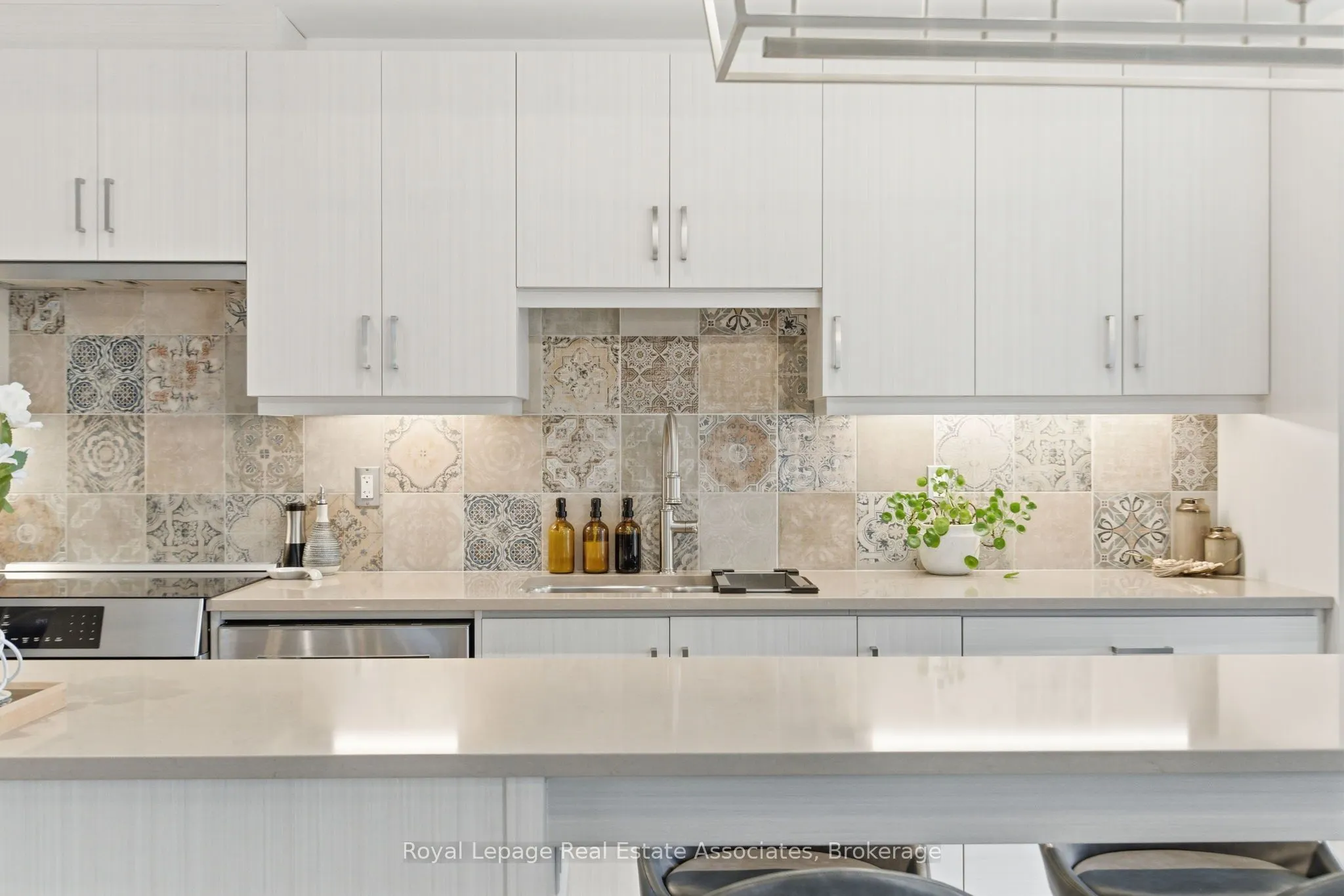 383 Dundas Street E, #7