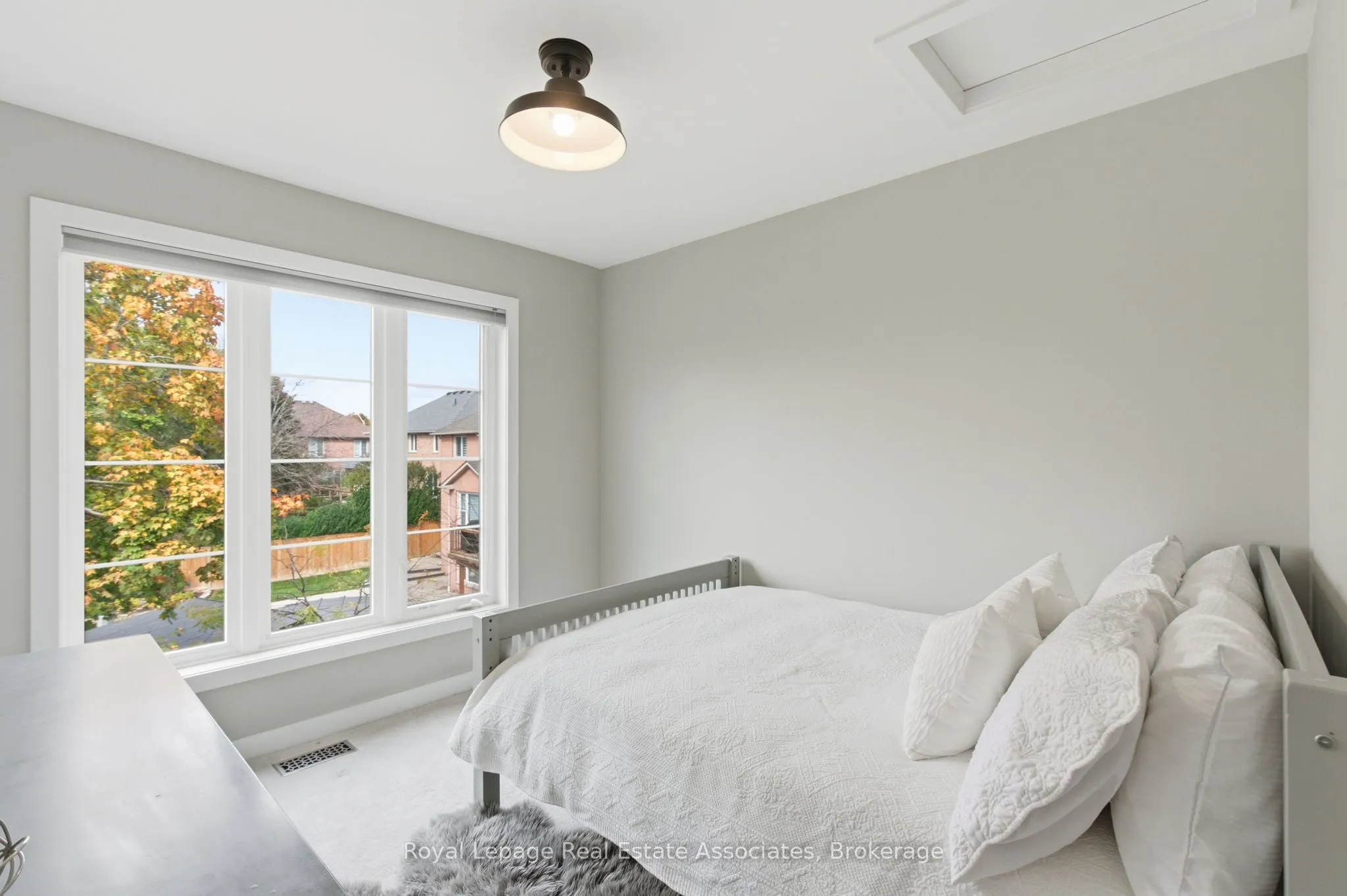 383 Dundas Street E, #7