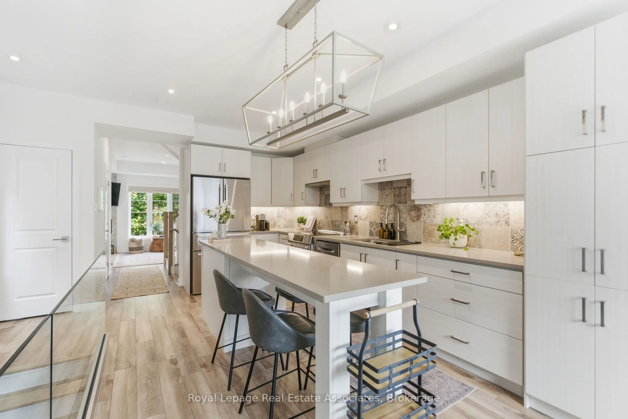 383 Dundas Street E, #7